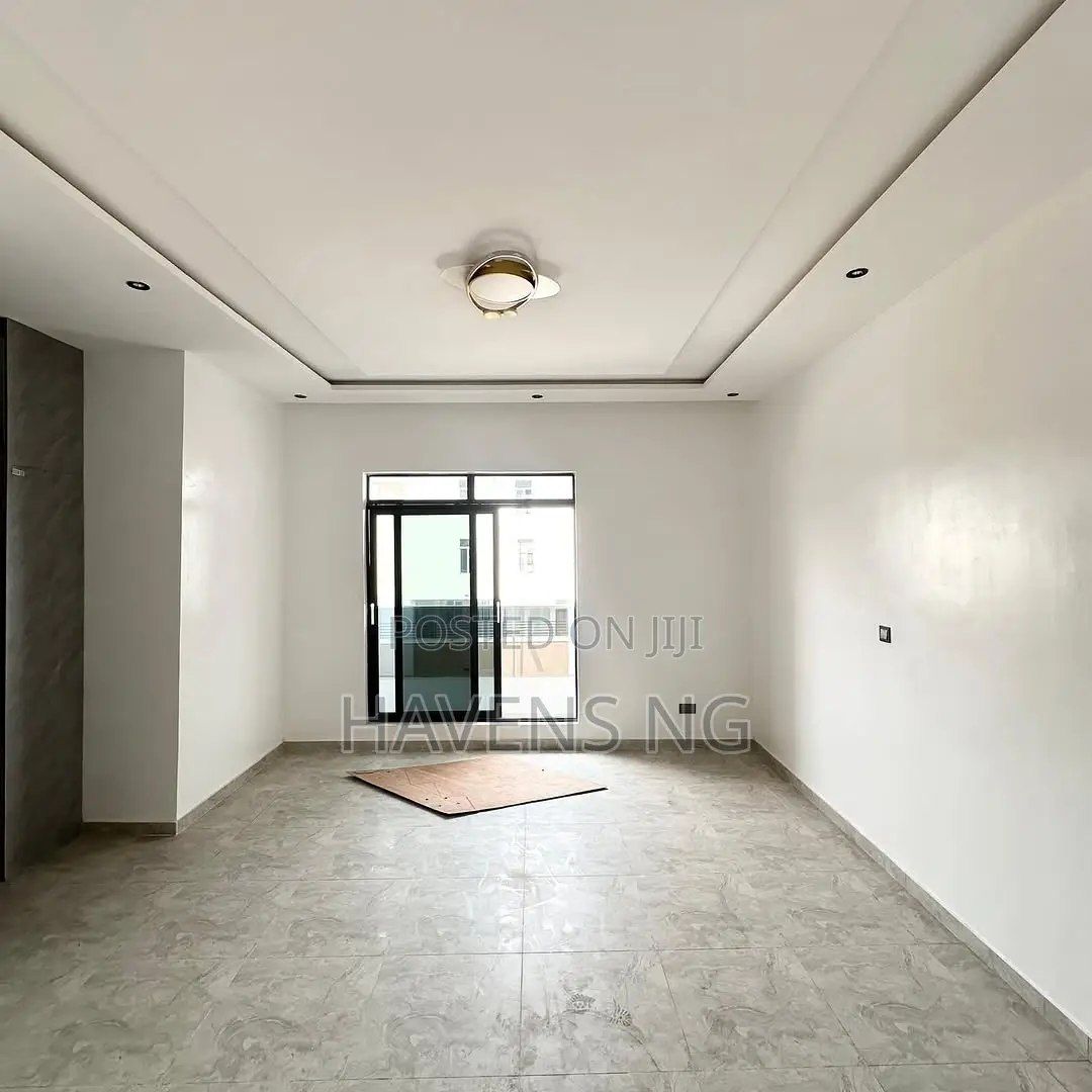 5bdrm Duplex in Ikate for sale