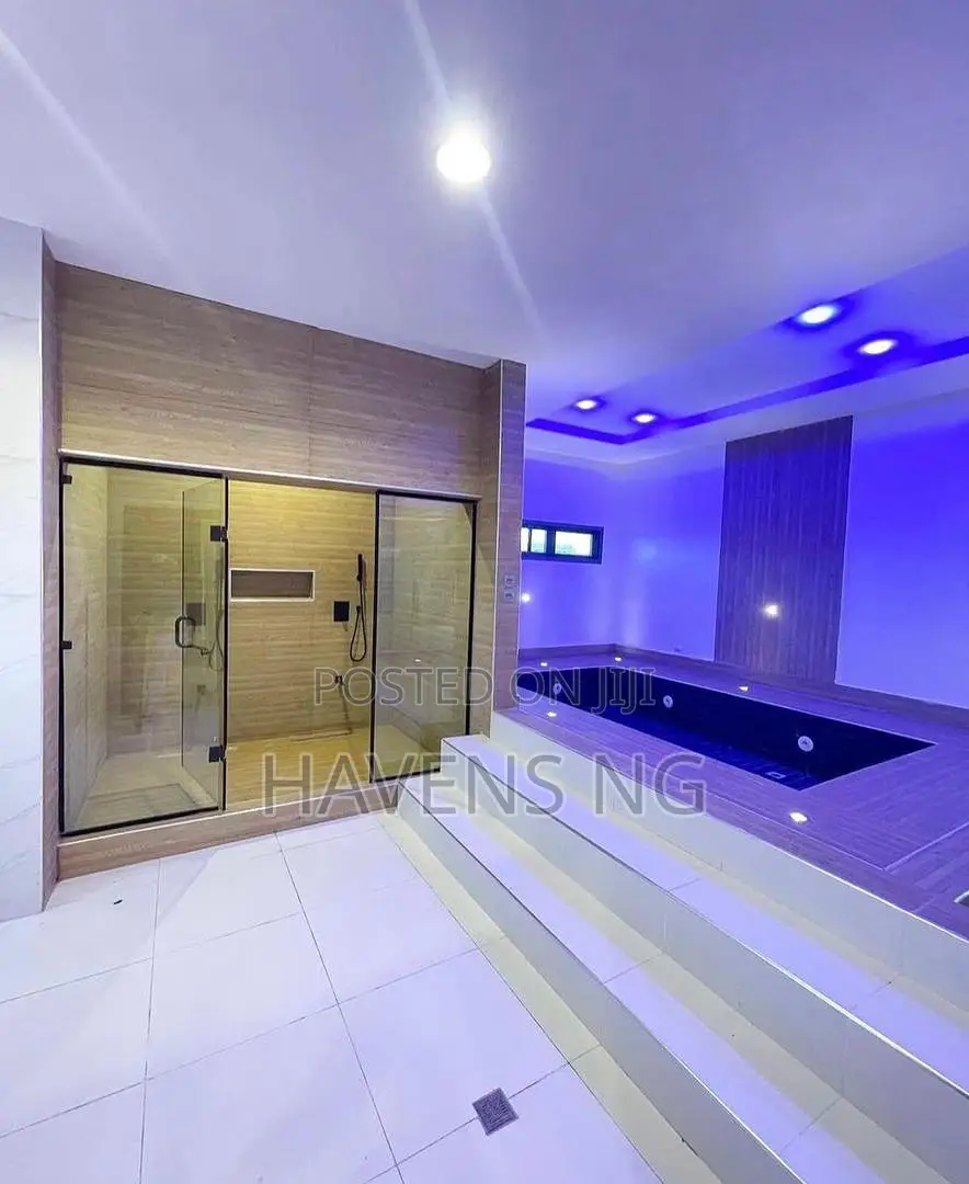 5bdrm Duplex in Lekki Phase 1 for sale