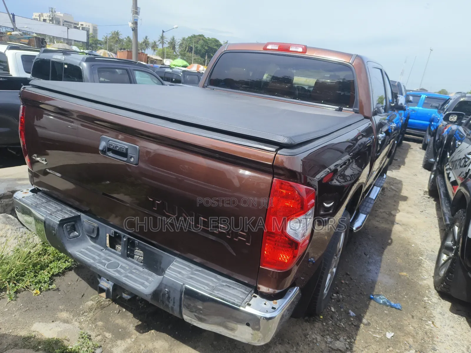 Toyota Tundra 2015 Brown