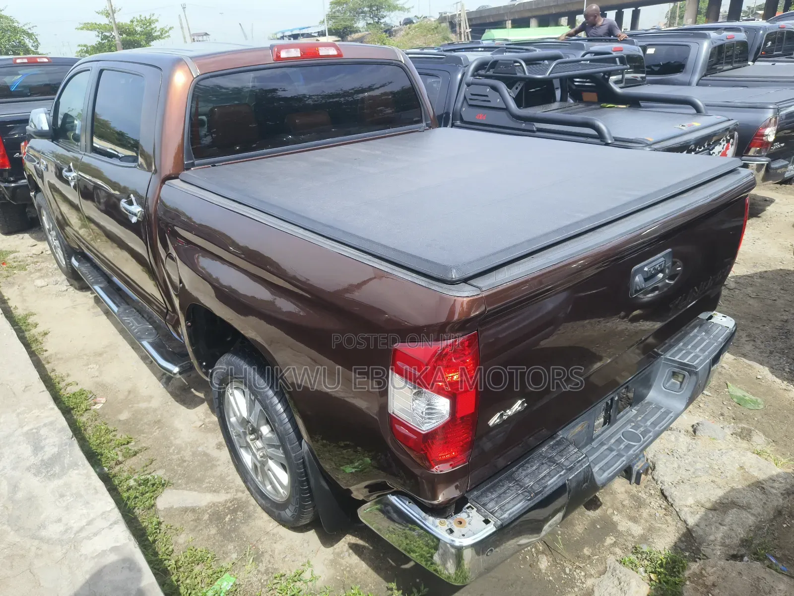 Toyota Tundra 2015 Brown