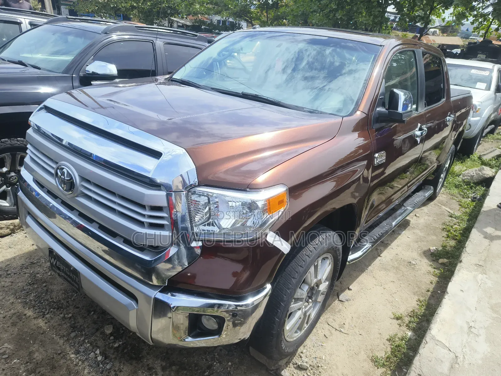 Toyota Tundra 2015 Brown