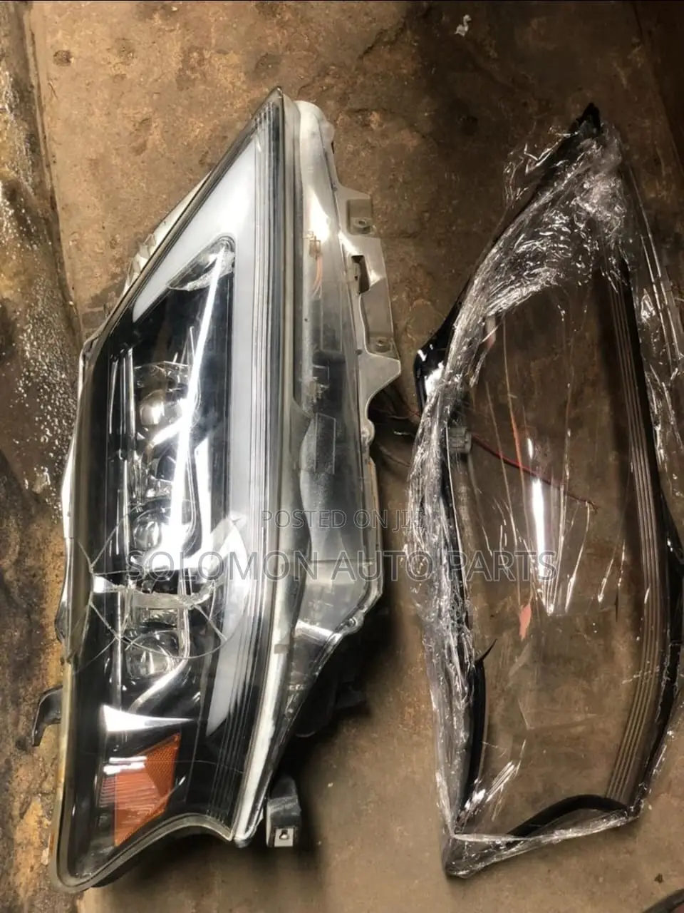 Rx350 2013 2014 2015 Headlamp Cover Passenger Side