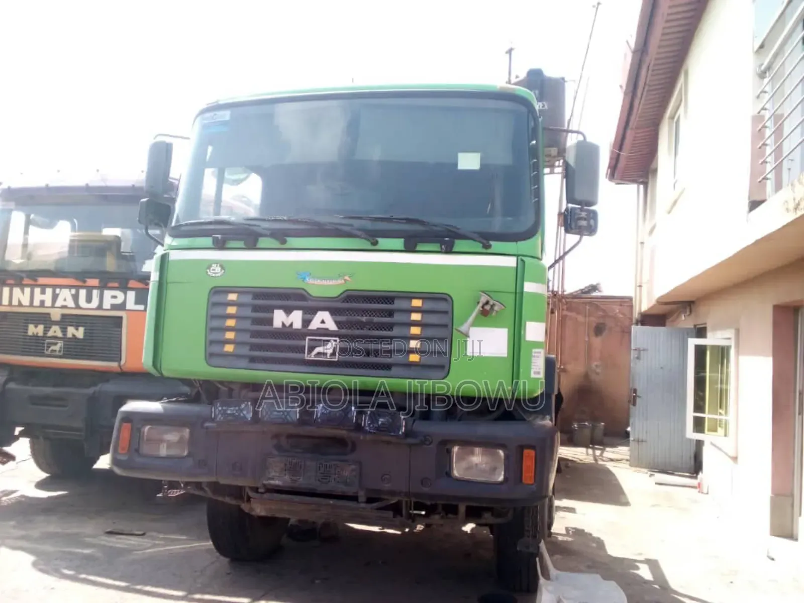 Man Truck Head 10tyres 27-414