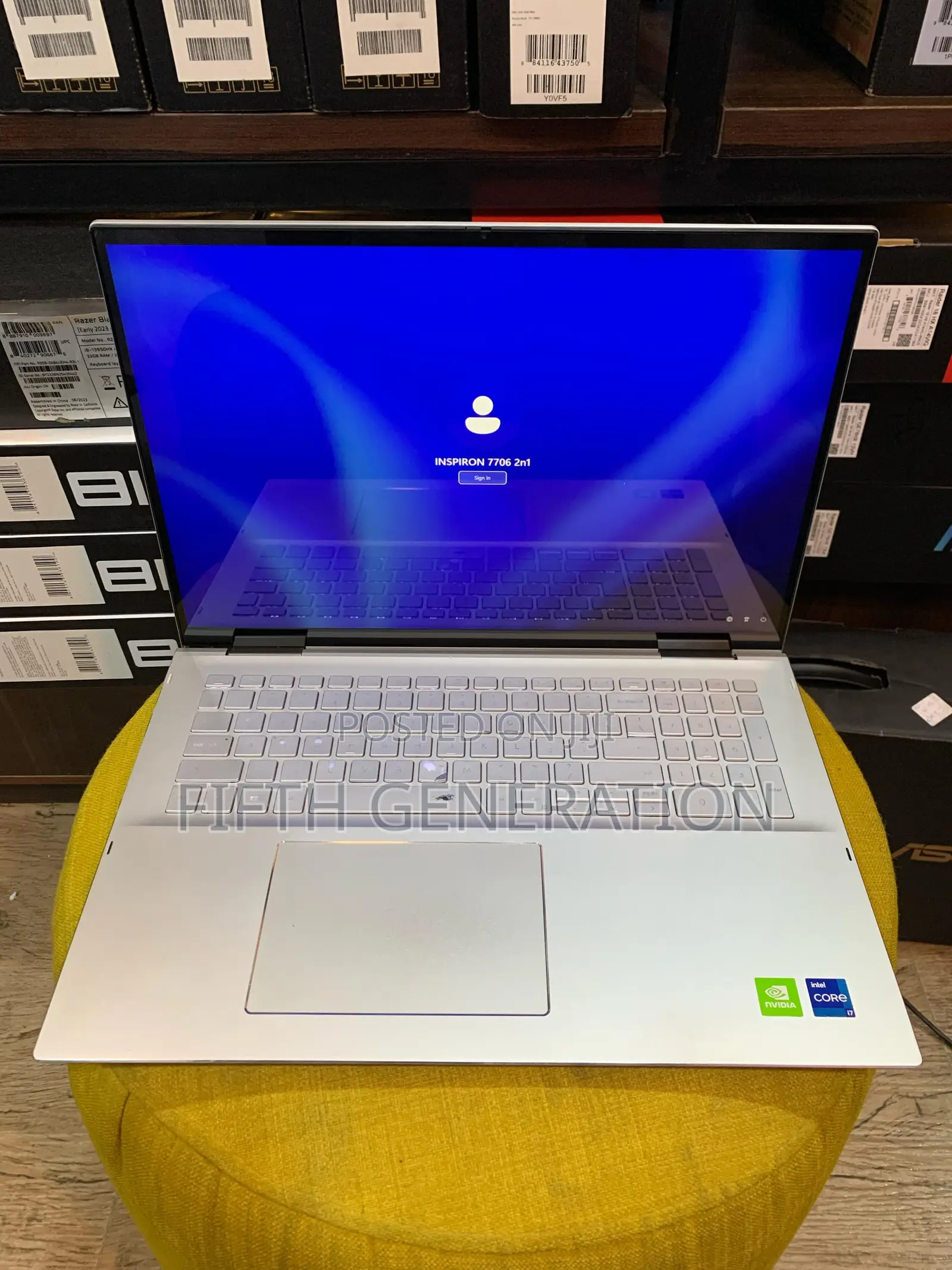 Laptop Dell Inspiron 17 7786 16GB Intel Core I7 SSD 512GB