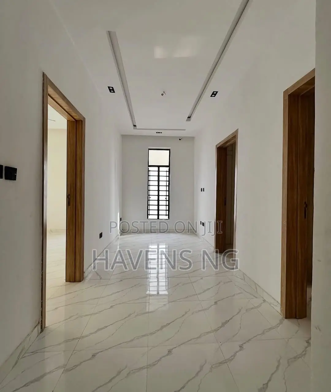 4bdrm Duplex in Ikota for sale
