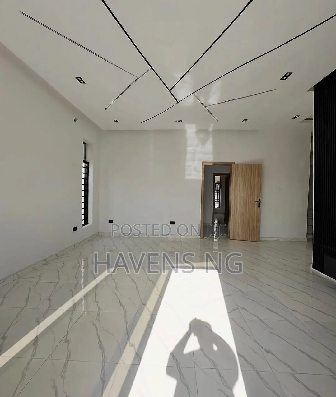 4bdrm Duplex in Ikota for sale