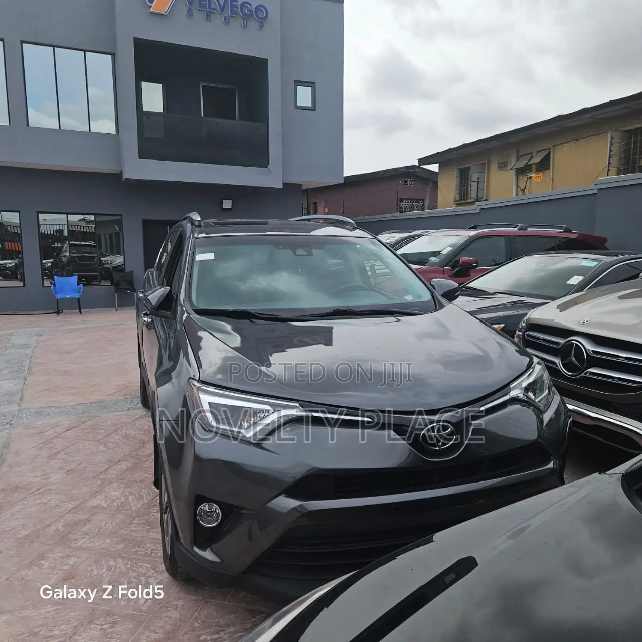 Toyota RAV4 Limited 4dr SUV AWD (2.5L 4cyl 6A) 2018 Gray