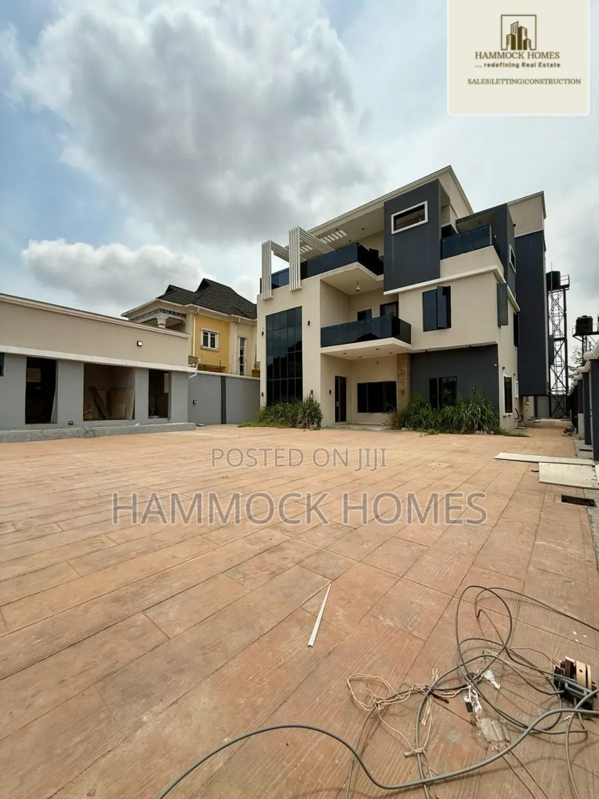 7bdrm Duplex in Kolapo Ishola Gra, Akobo for sale