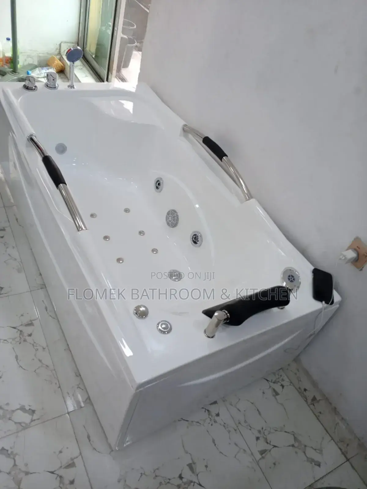 Single Straight Jacuzzi - England Standard