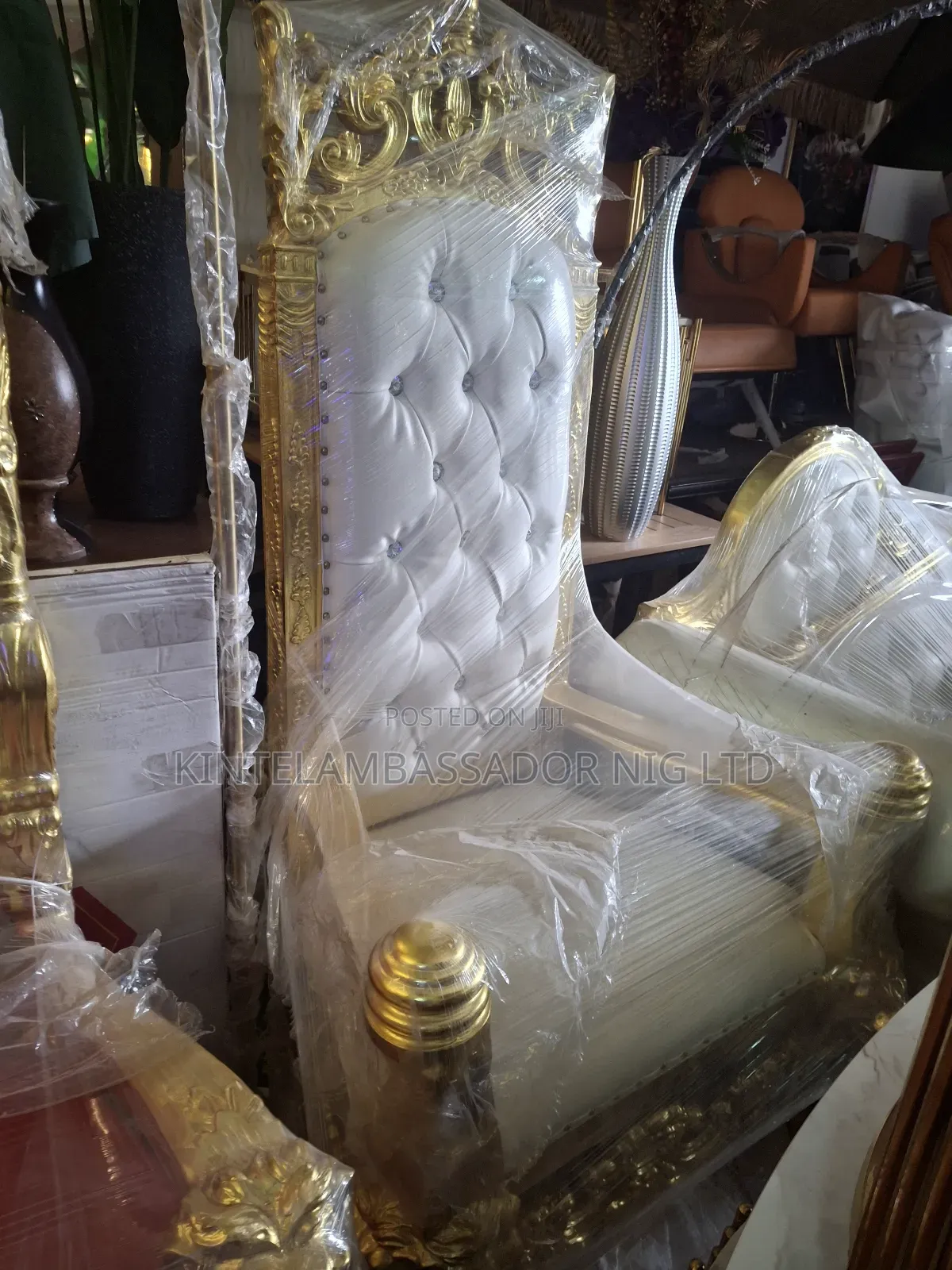 Foreign Royal Chair - White