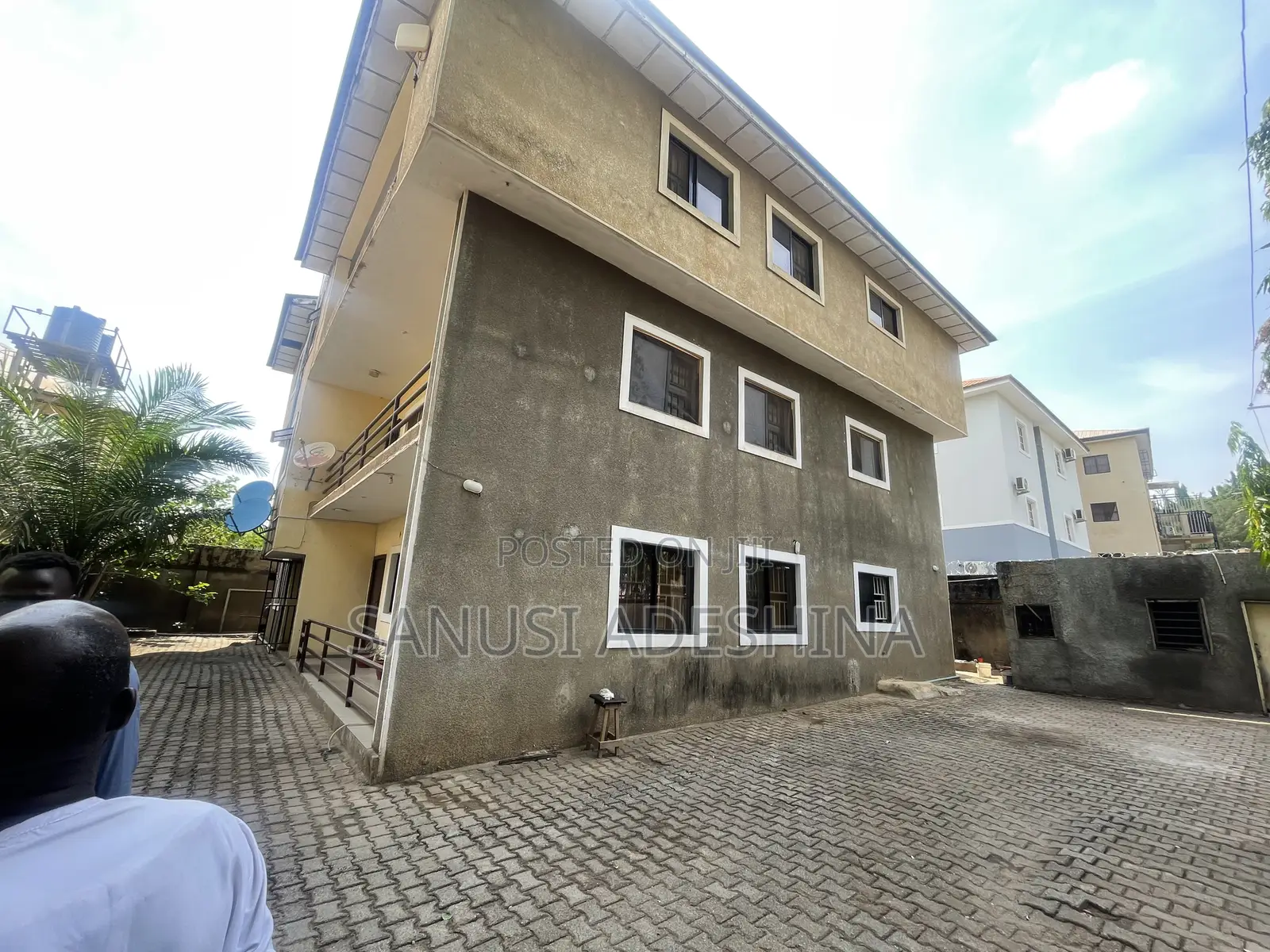 3bdrm Block of Flats in Wuse Zone 6 Fct for sale
