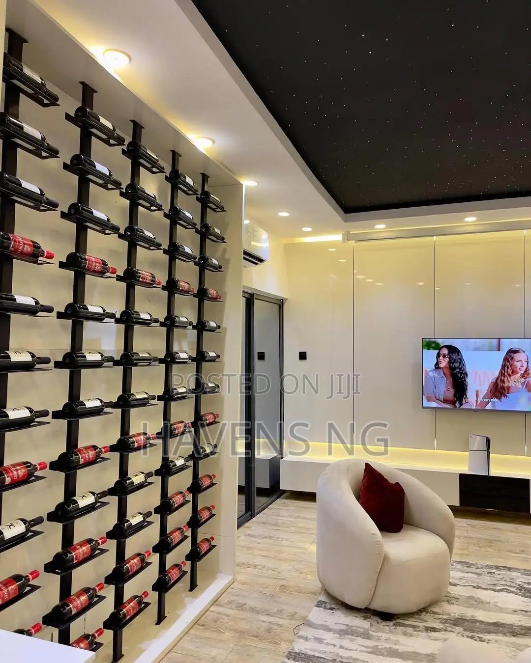 1-Bedroom Apartment With Cinema.