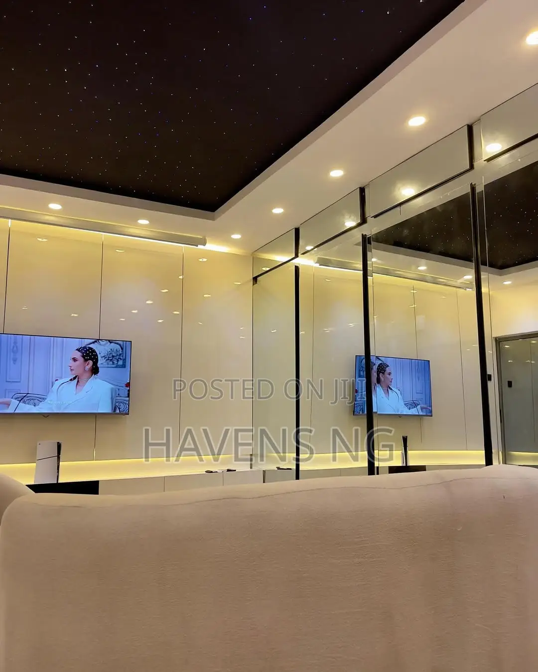 1-Bedroom Apartment With Cinema.