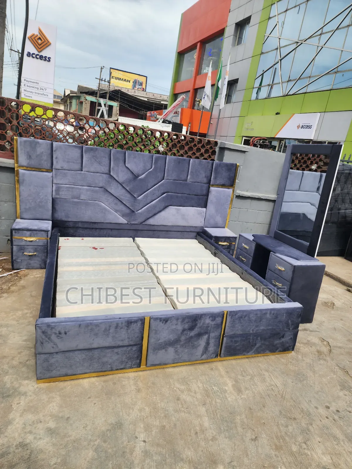 Luxury 7by6 Family King Size Bed.