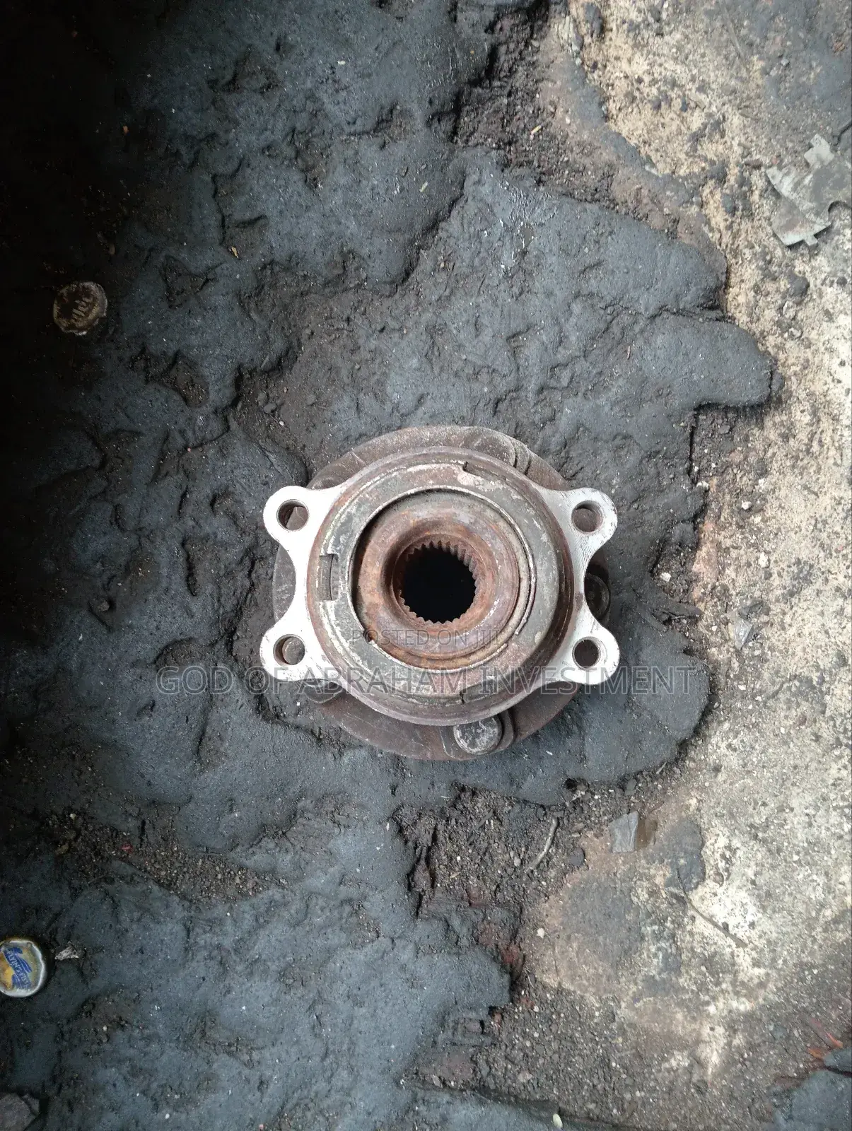 Nissan Maxima Front Hub 2010