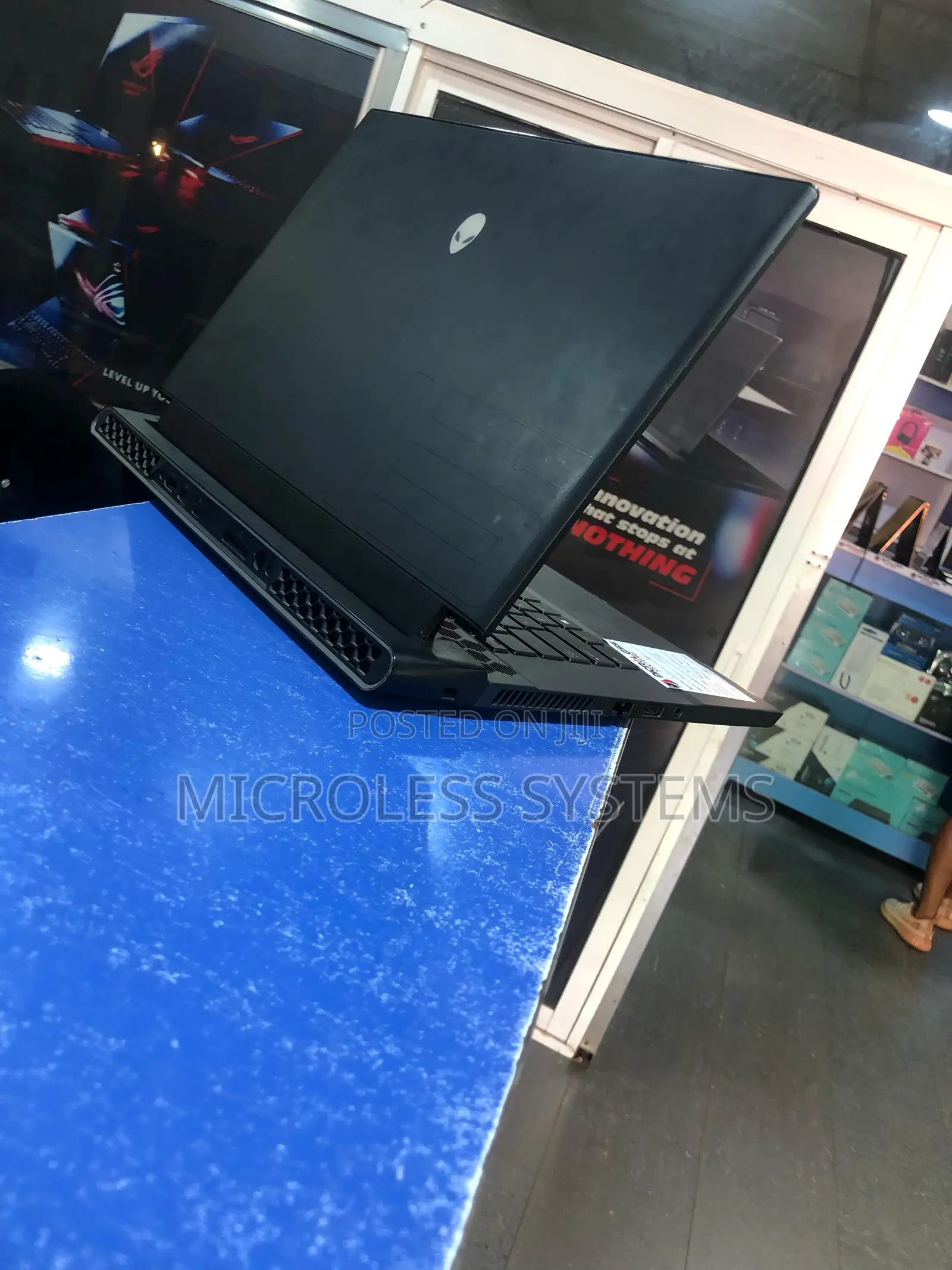 Laptop Dell Alienware M15 16GB AMD Ryzen 7 SSD 512GB