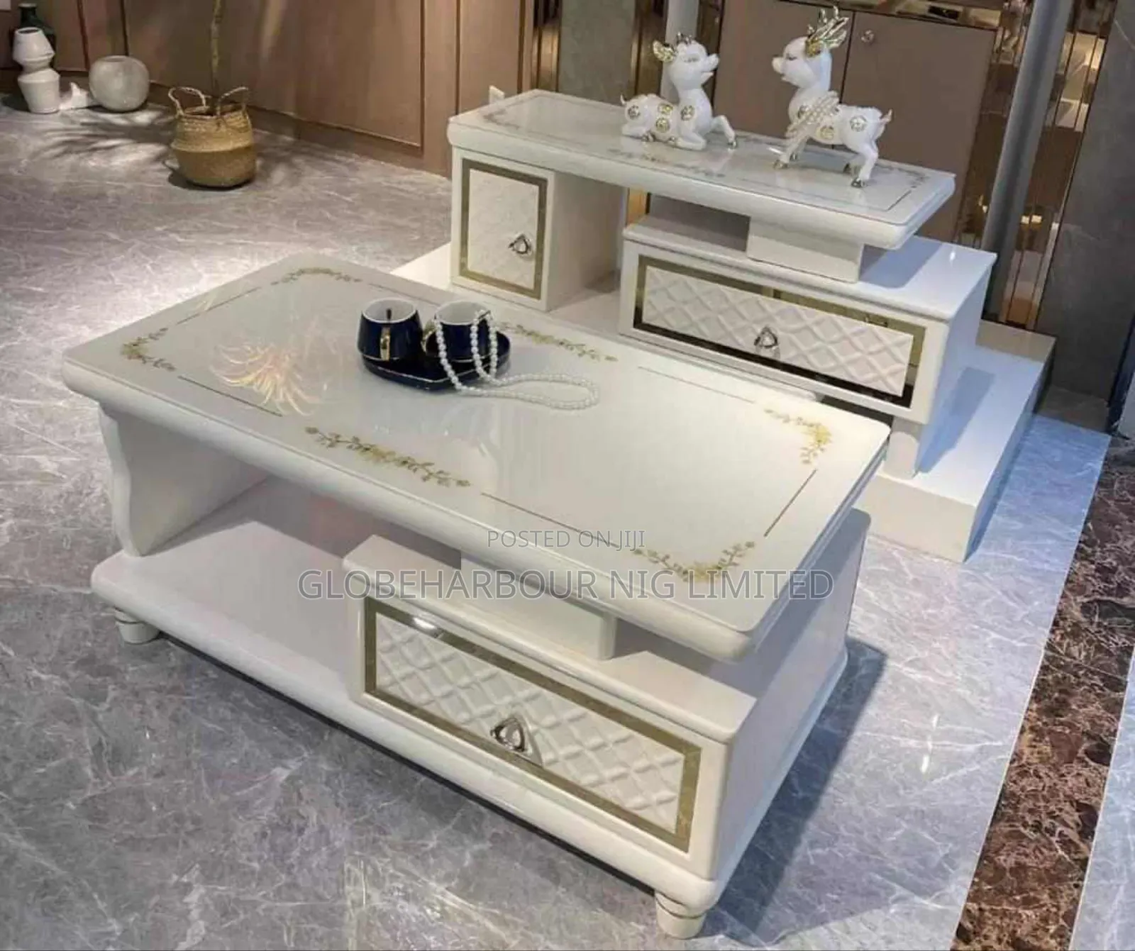 Luxury Executive Center Table With Tv Stand