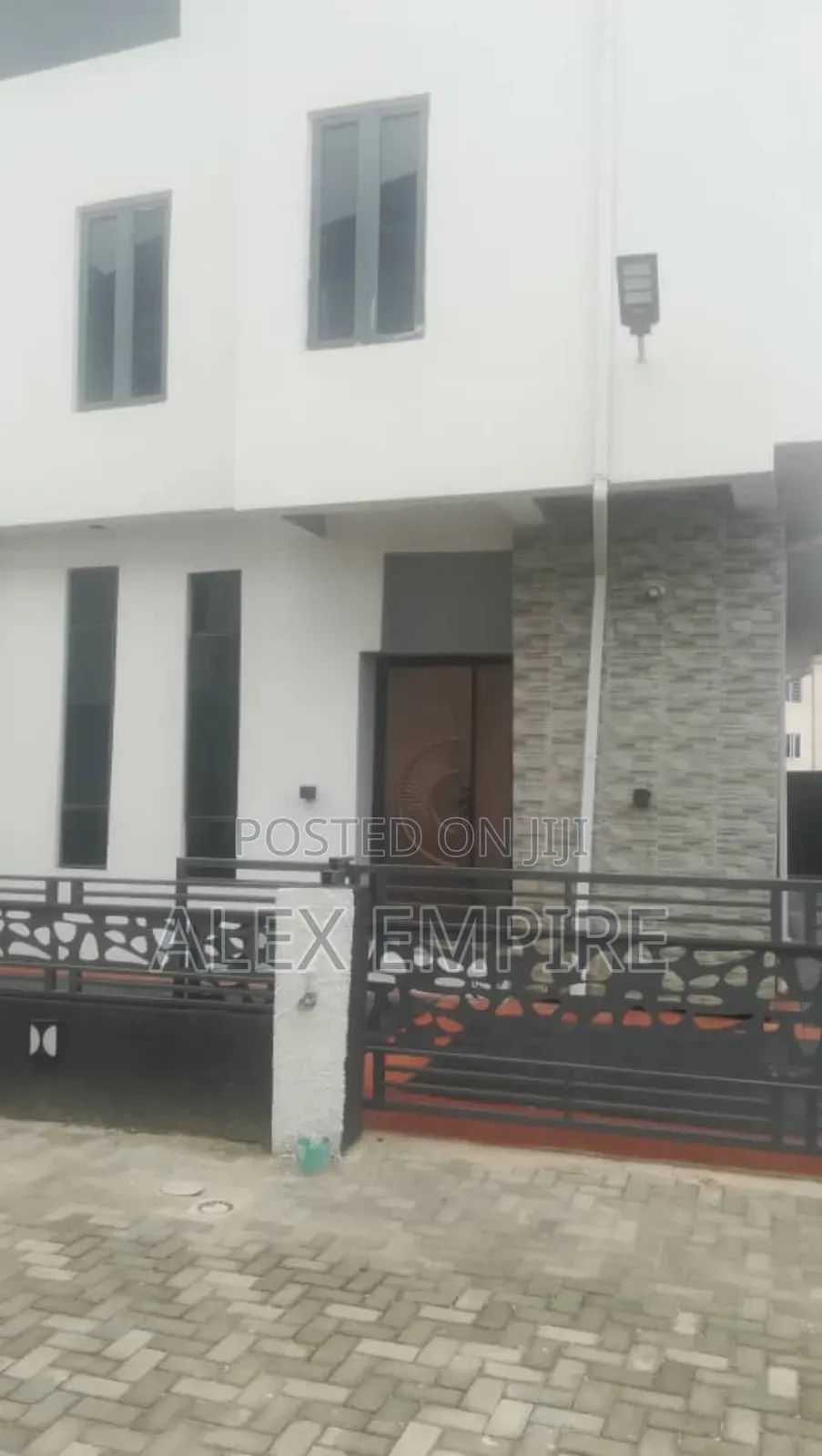 5bdrm Duplex in Ago Palace for sale
