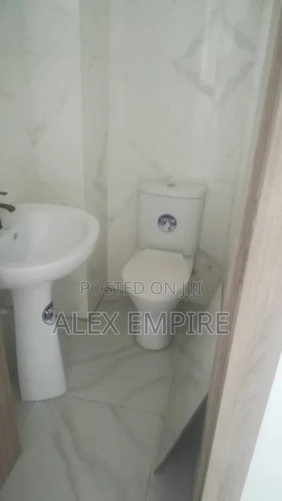 5bdrm Duplex in Ago Palace for sale