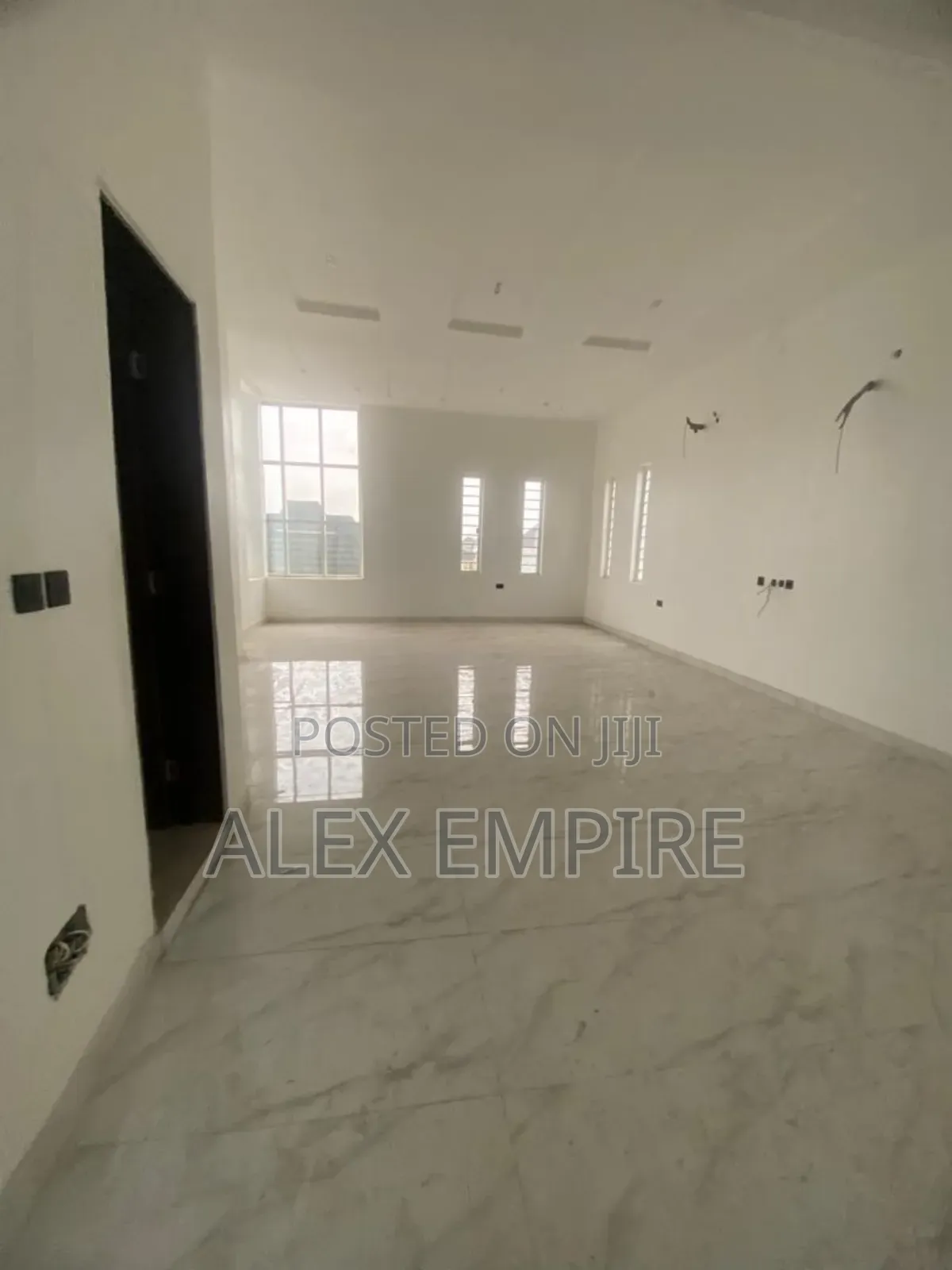 5bdrm Duplex in Ago Palace for sale