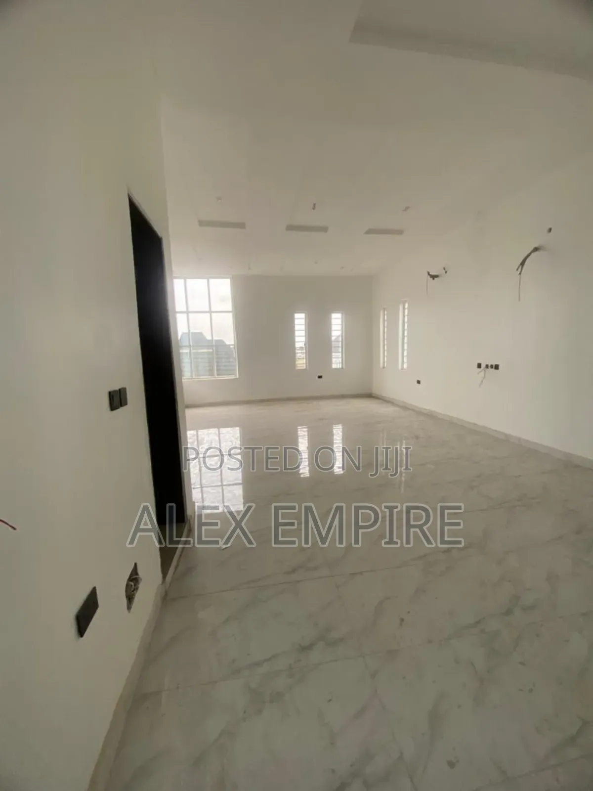 5bdrm Duplex in Ago Palace for sale