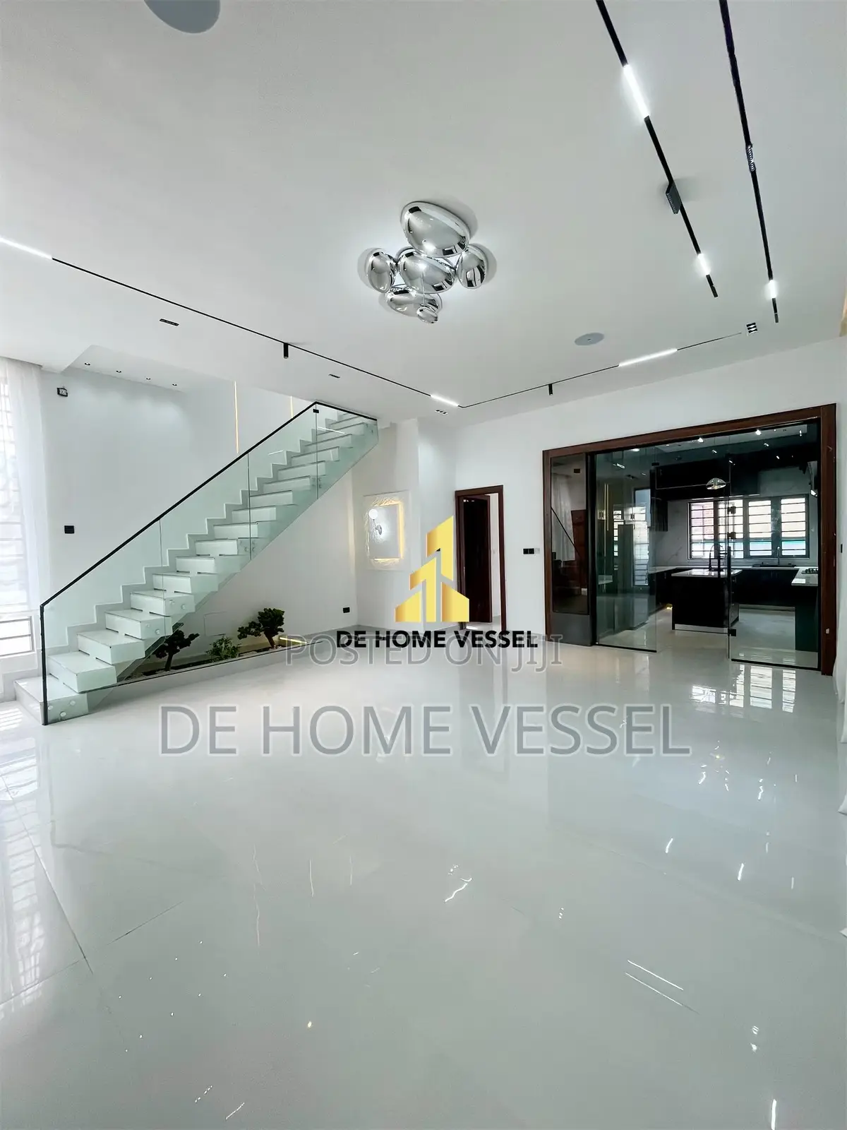 5bdrm Duplex in Idado for sale