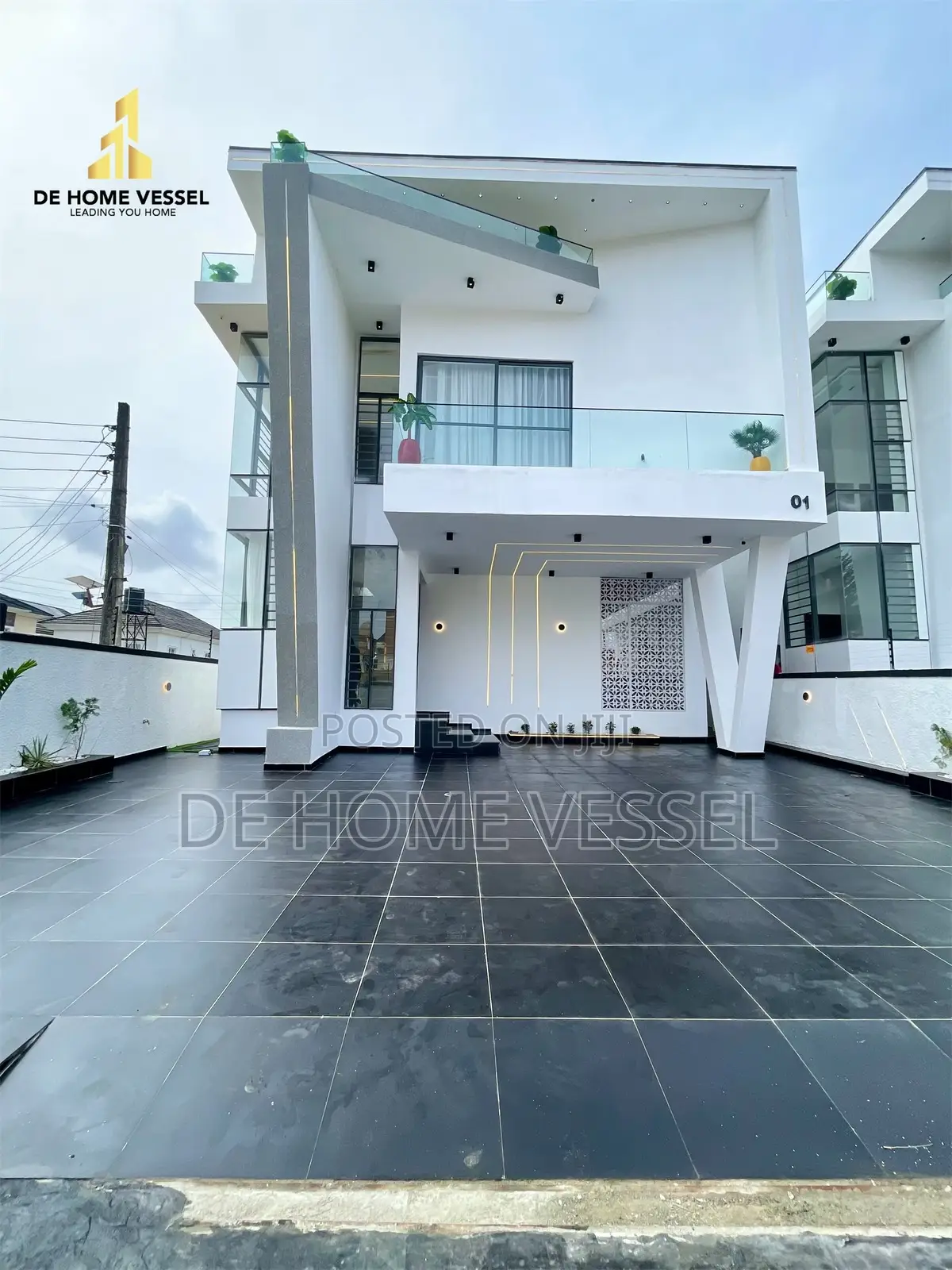 5bdrm Duplex in Idado for sale