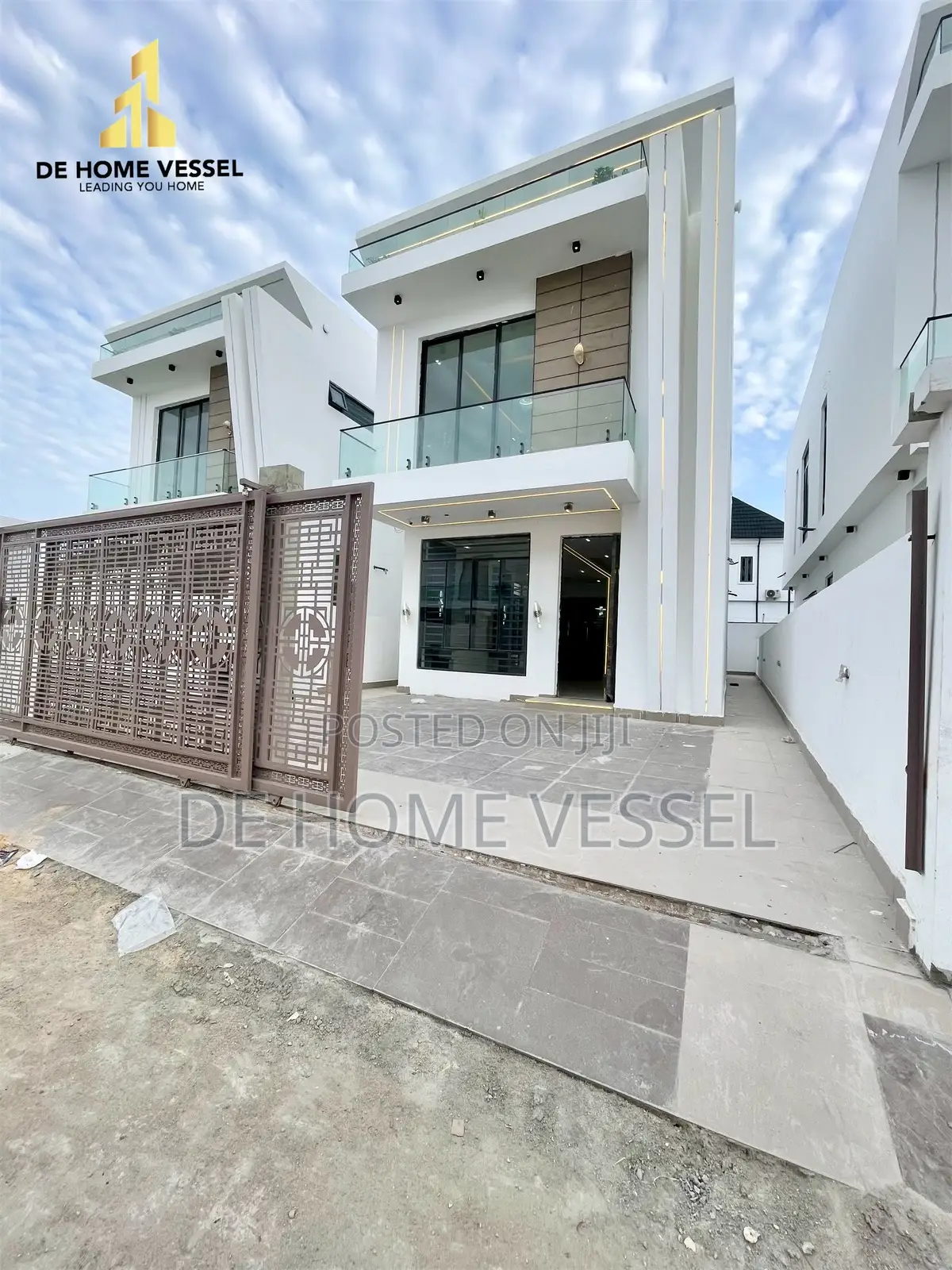 4bdrm Duplex in Lekki for sale