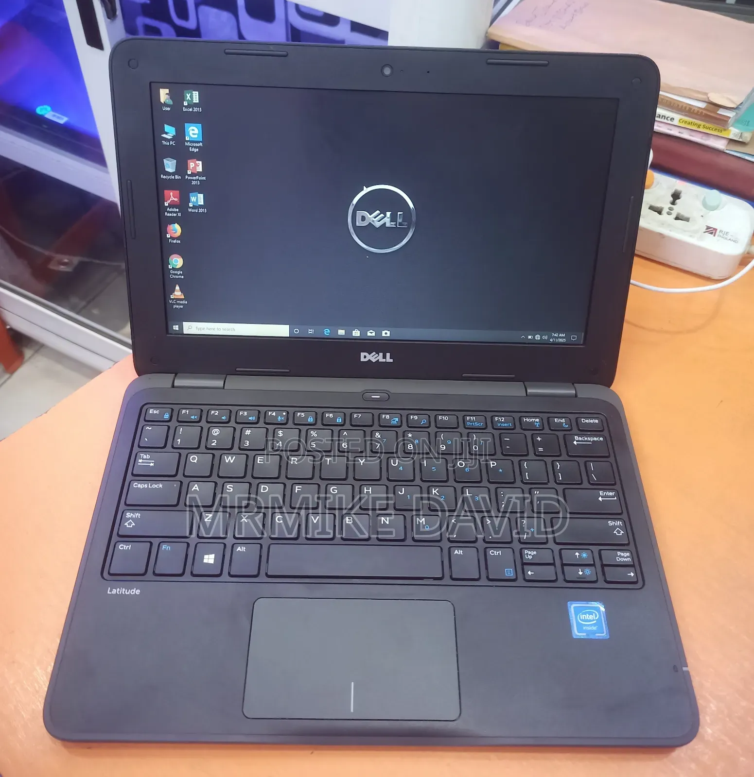 Laptop Dell Latitude 11 3180 4GB Intel Pentium SSD 60GB