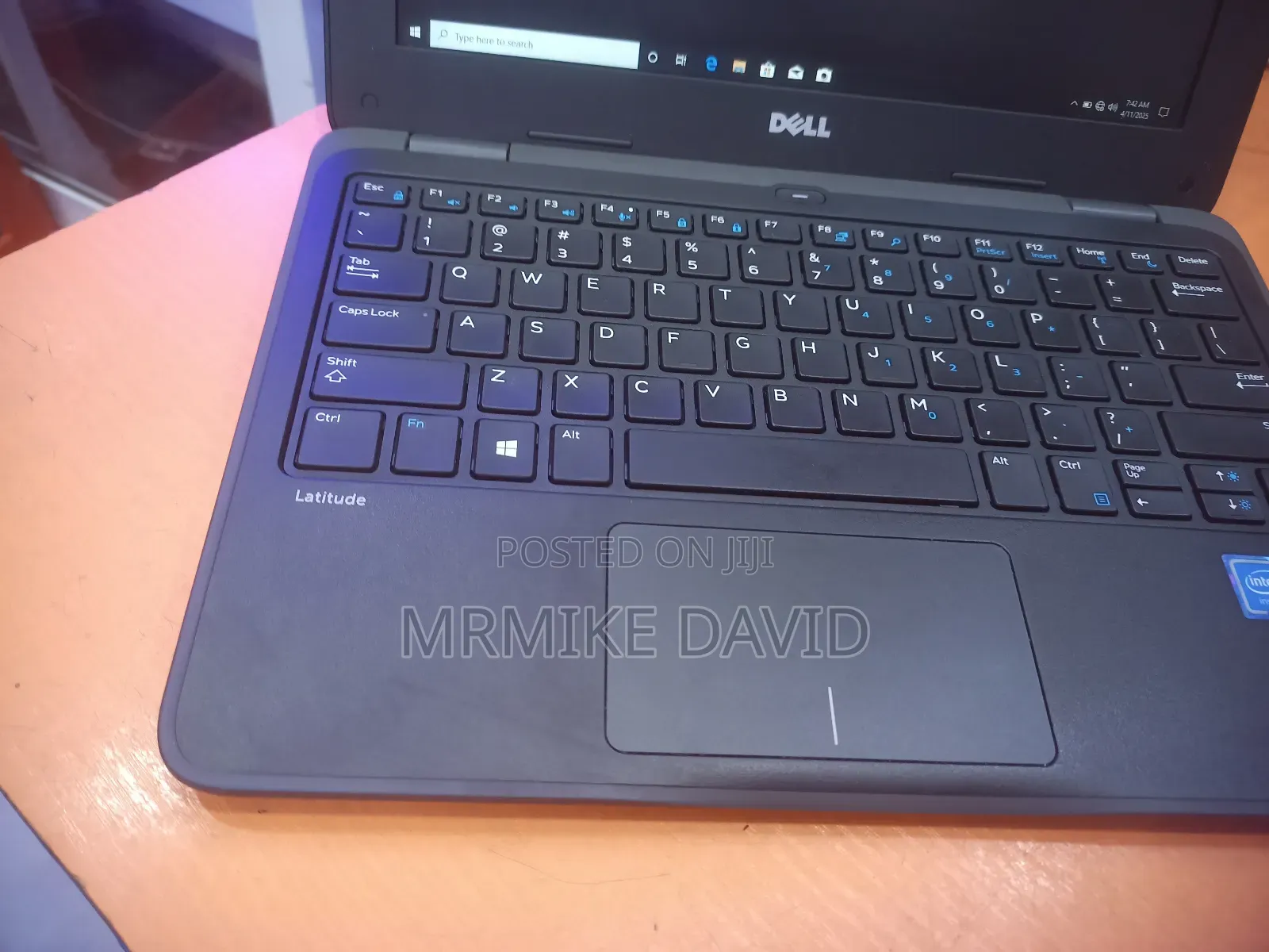 Laptop Dell Latitude 11 3180 4GB Intel Pentium SSD 60GB