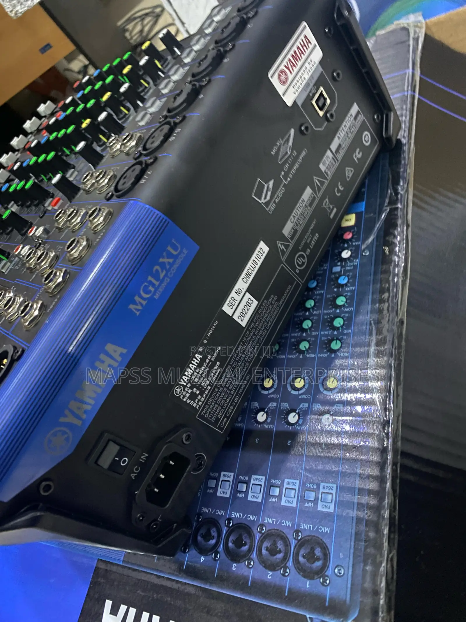 Yamaha Mg12xu 12-Channel Mixing Console