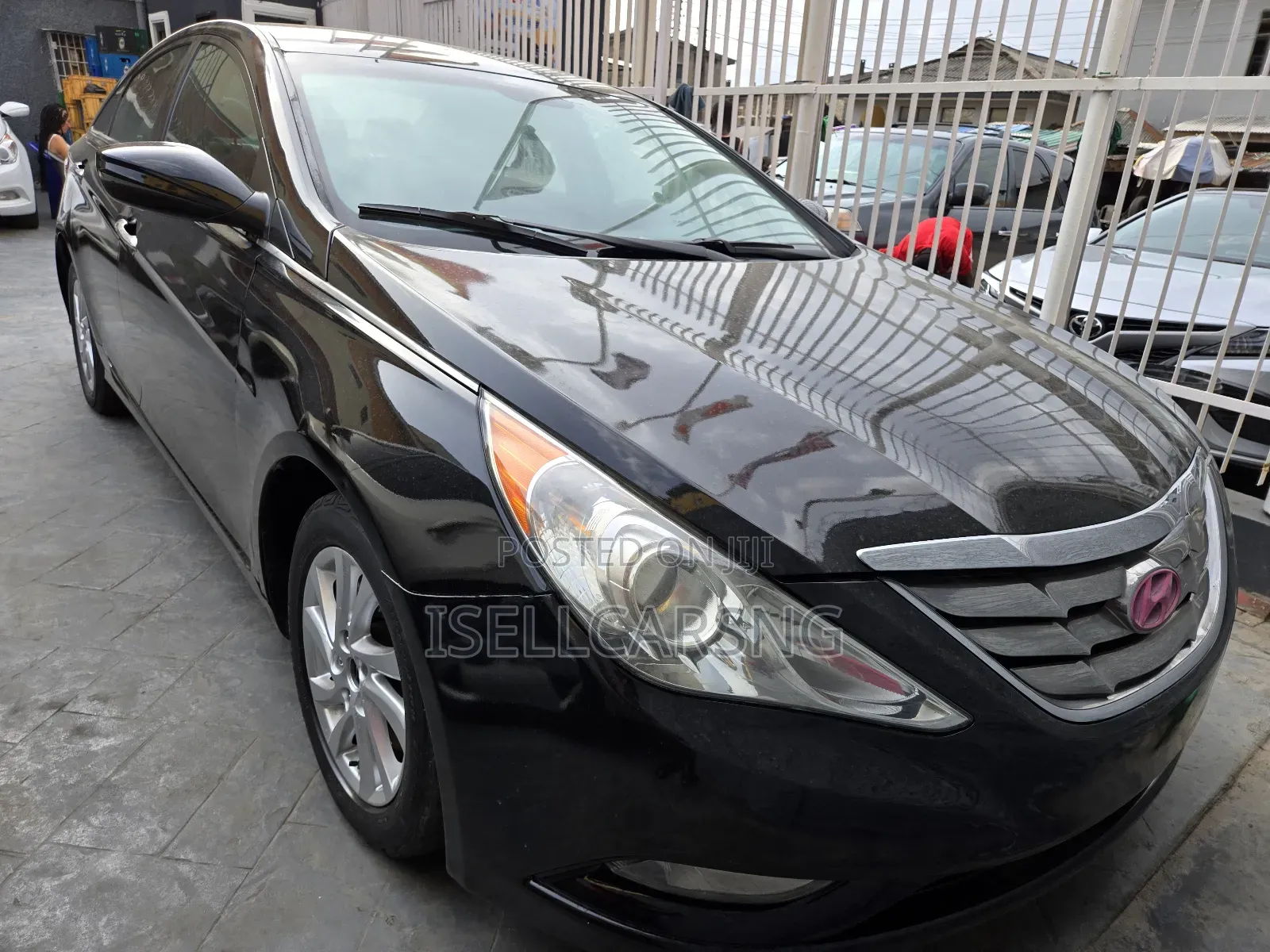 Hyundai Sonata Limited 2.0T Sedan (2.0L 4cyl 6A) 2011 Black