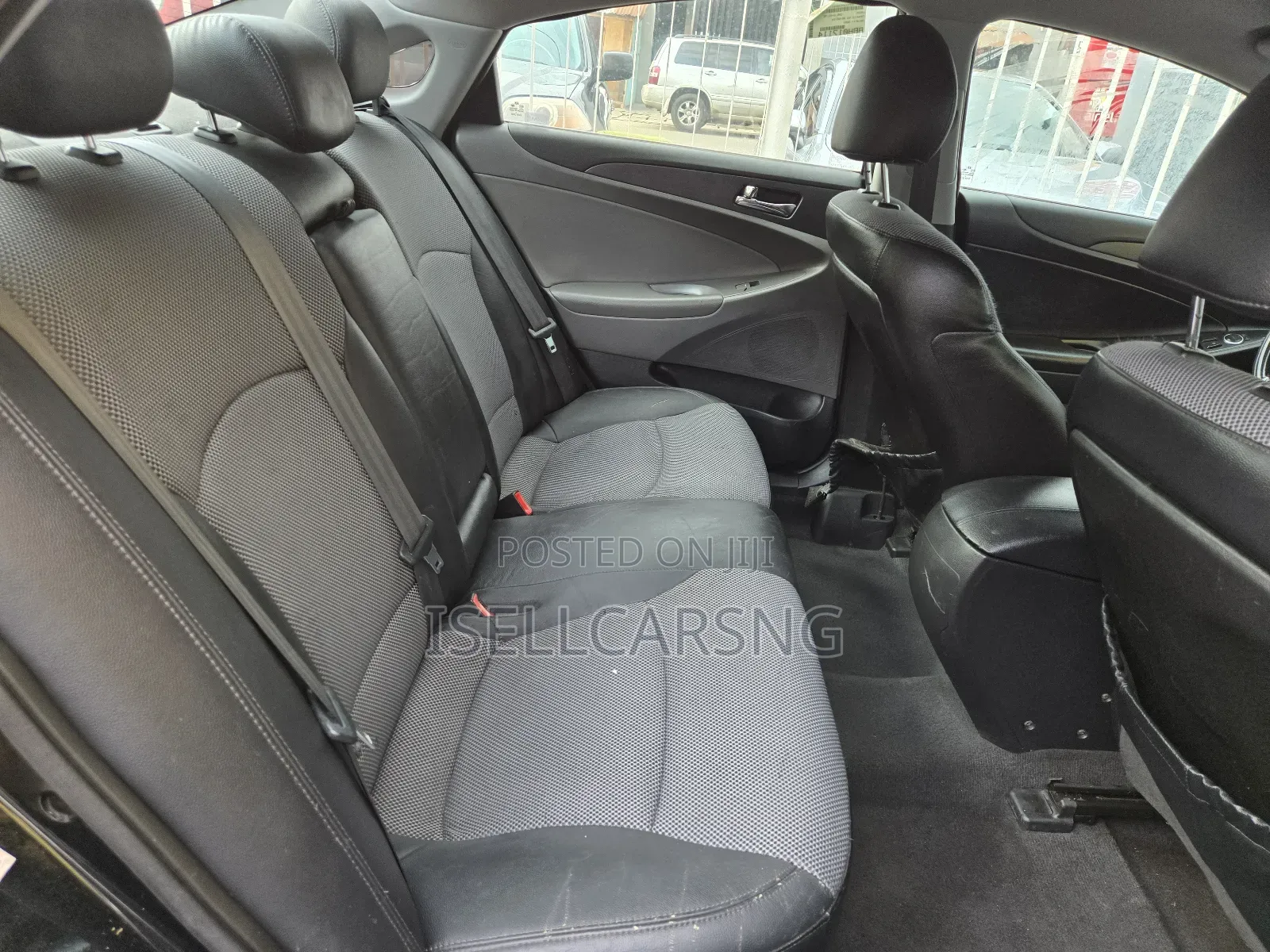 Hyundai Sonata Limited 2.0T Sedan (2.0L 4cyl 6A) 2011 Black