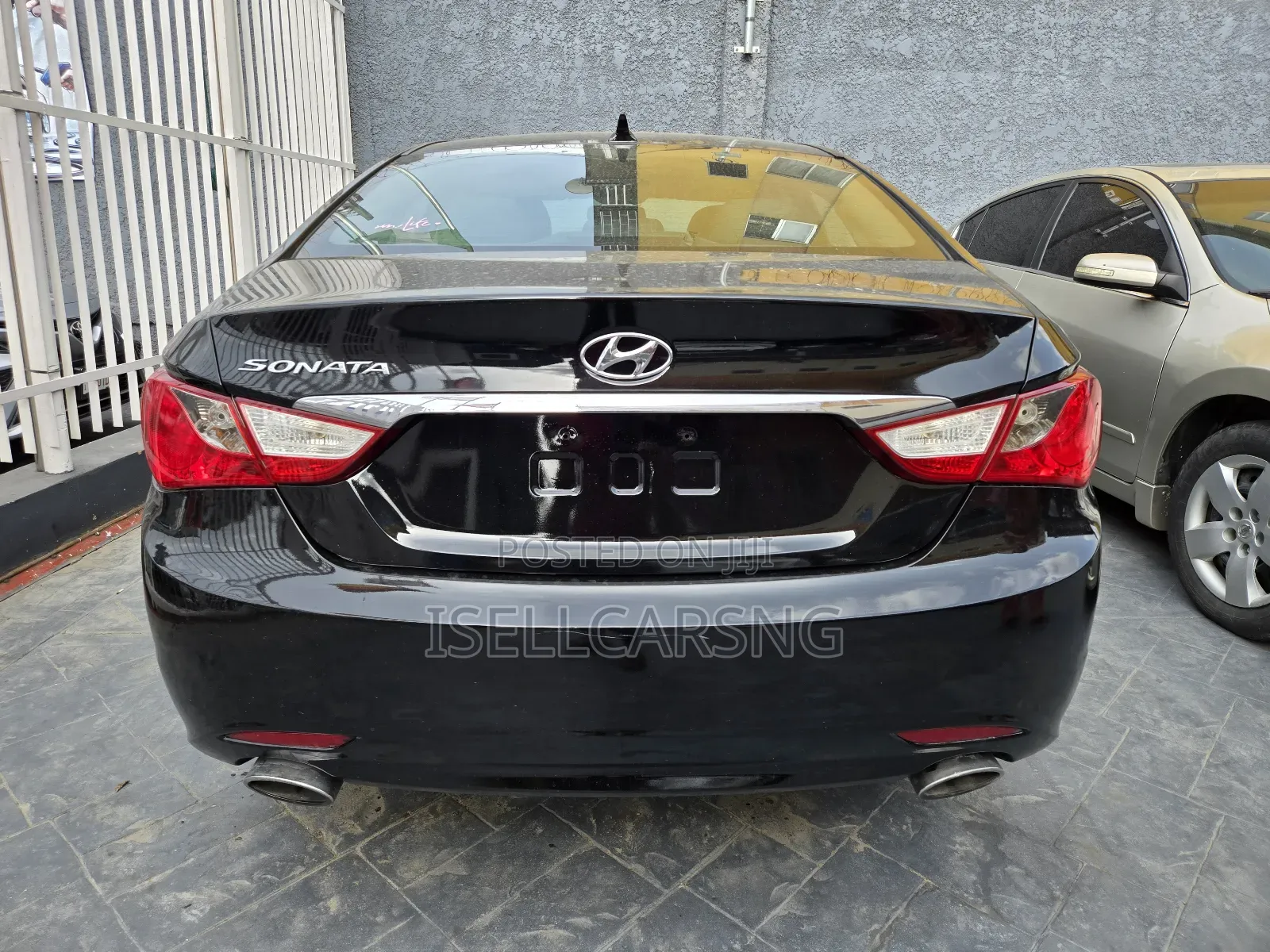 Hyundai Sonata Limited 2.0T Sedan (2.0L 4cyl 6A) 2011 Black
