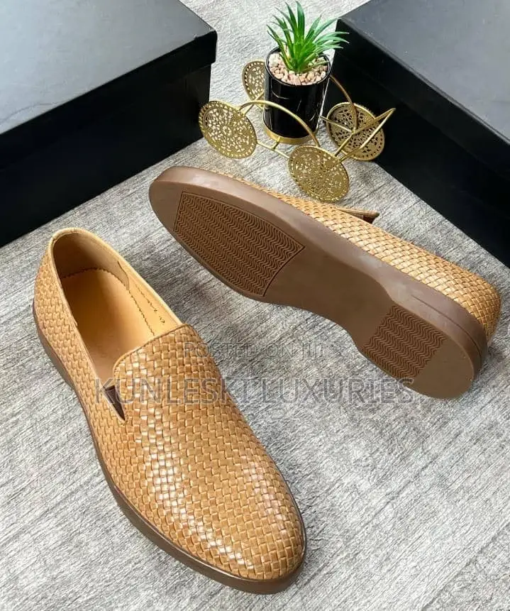 Original Prada Designer Men Leather Shoes