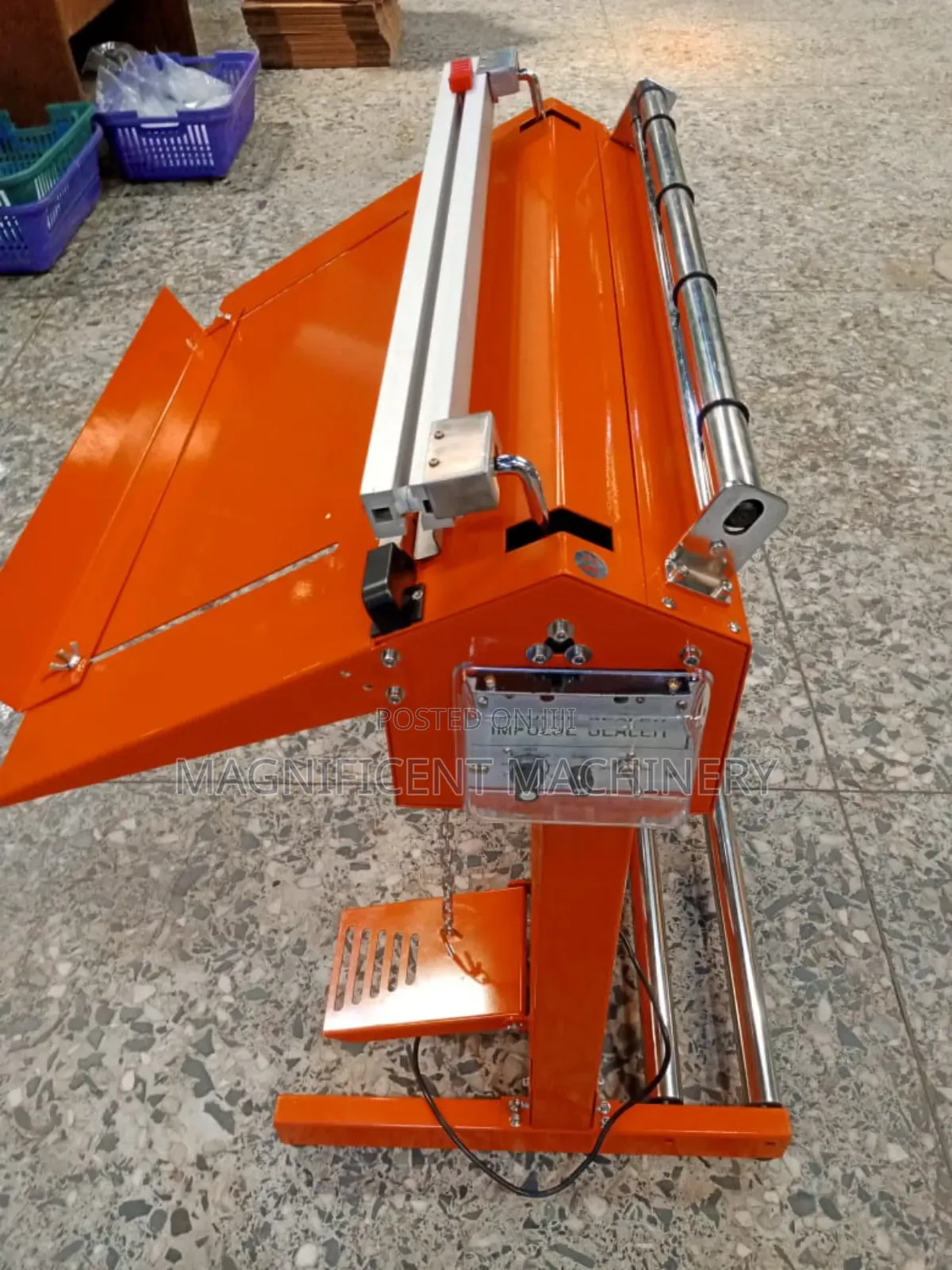 Electric Nylon Cutting and Sealing Machine (Pedal Cutting)