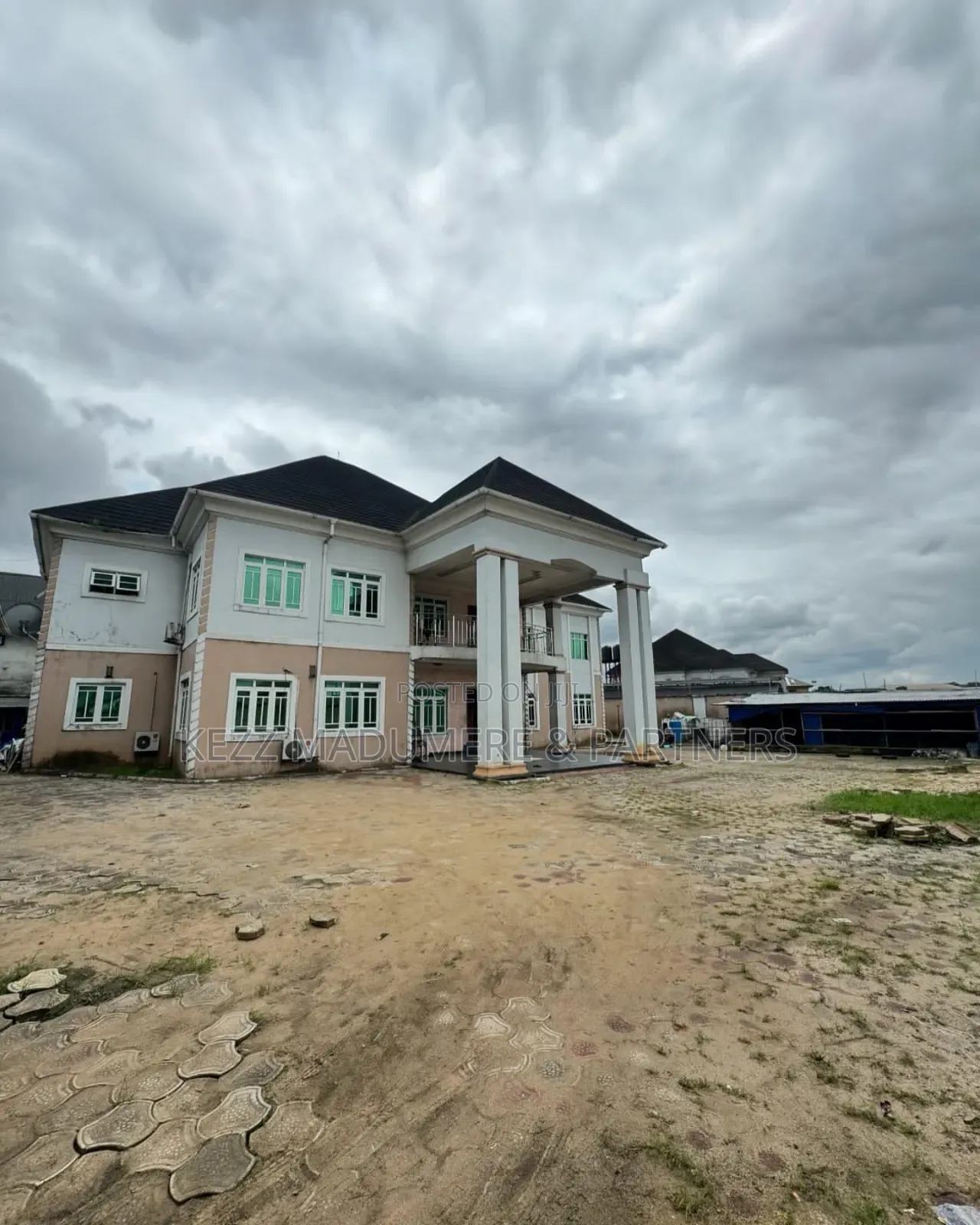 6bdrm Duplex in Off Eneka Road , for sale