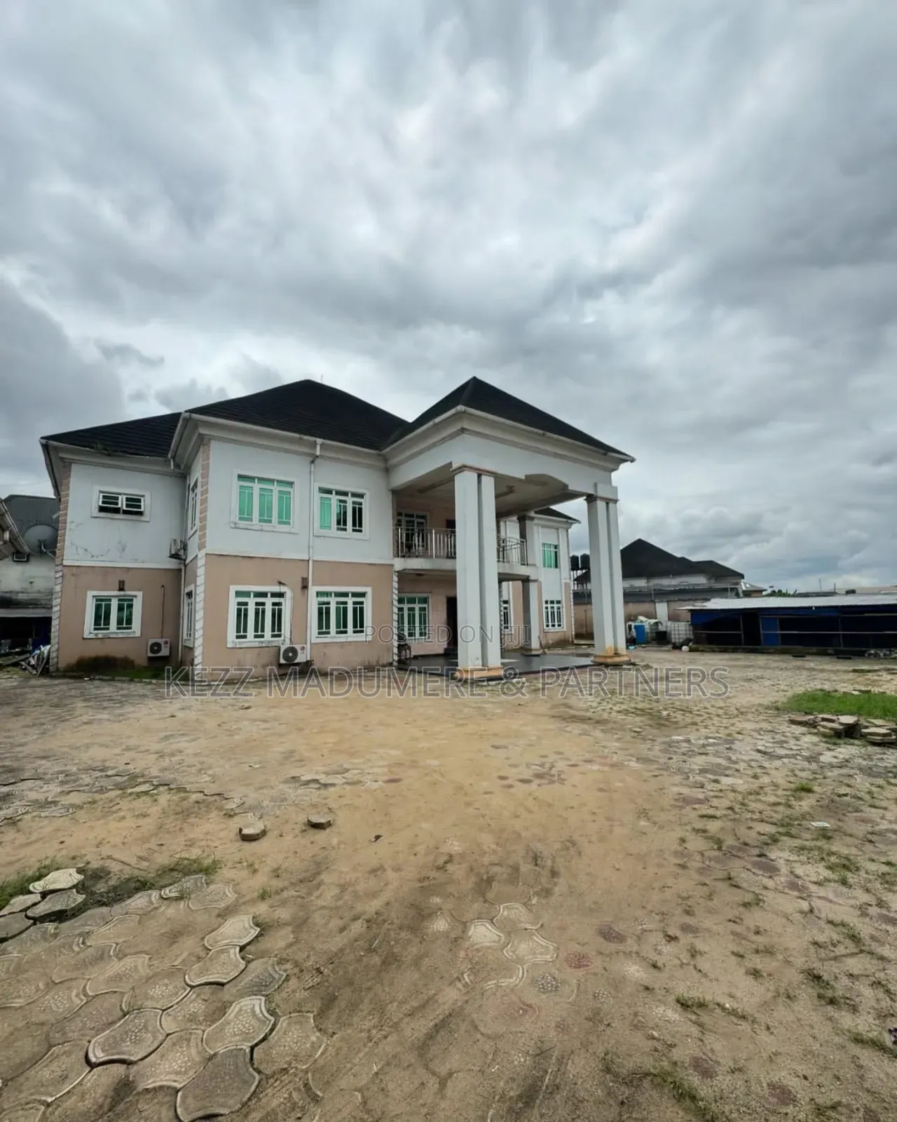 6bdrm Duplex in Off Eneka Road , for sale