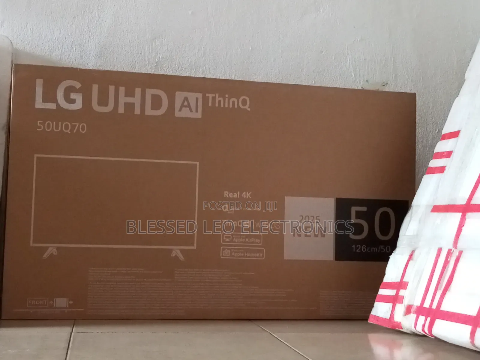 50 Inches With Inbuld Bluetooth Netflix Wifi Facebook