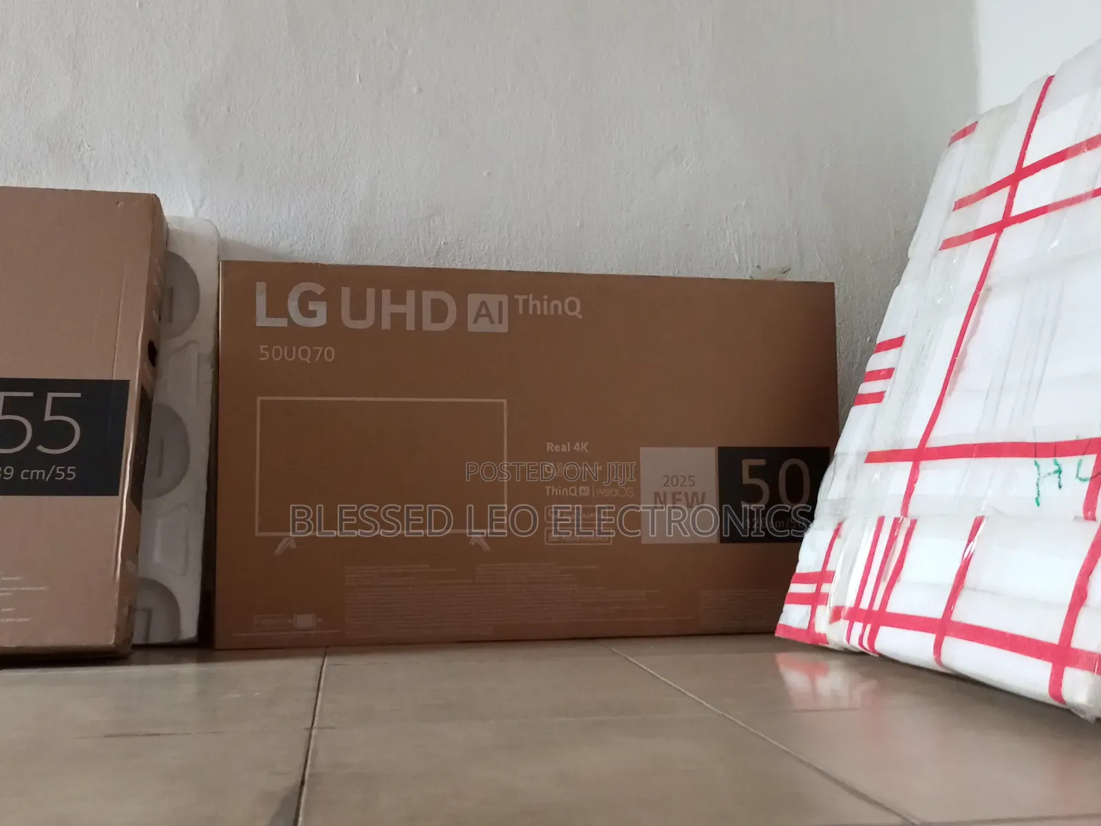 50 Inches With Inbuld Bluetooth Netflix Wifi Facebook