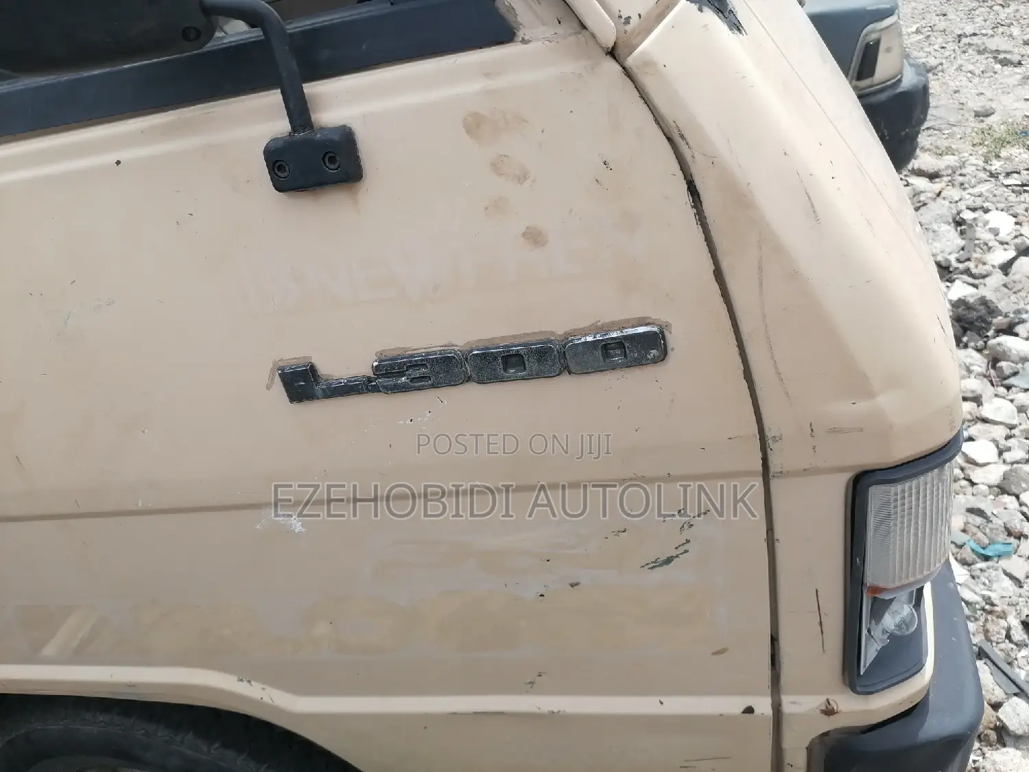 Tokunbo Mitsubishi L300 Mini Truck .Petrol Engine