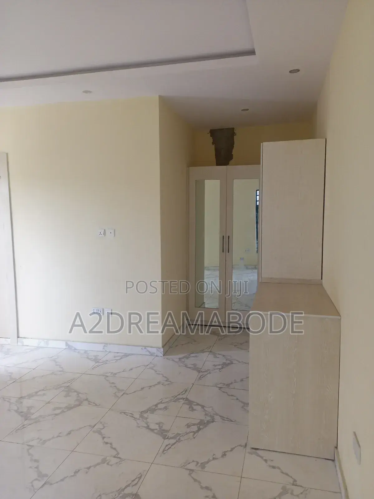 4bdrm Duplex in Ajao Estate Anthony, Maryland for sale