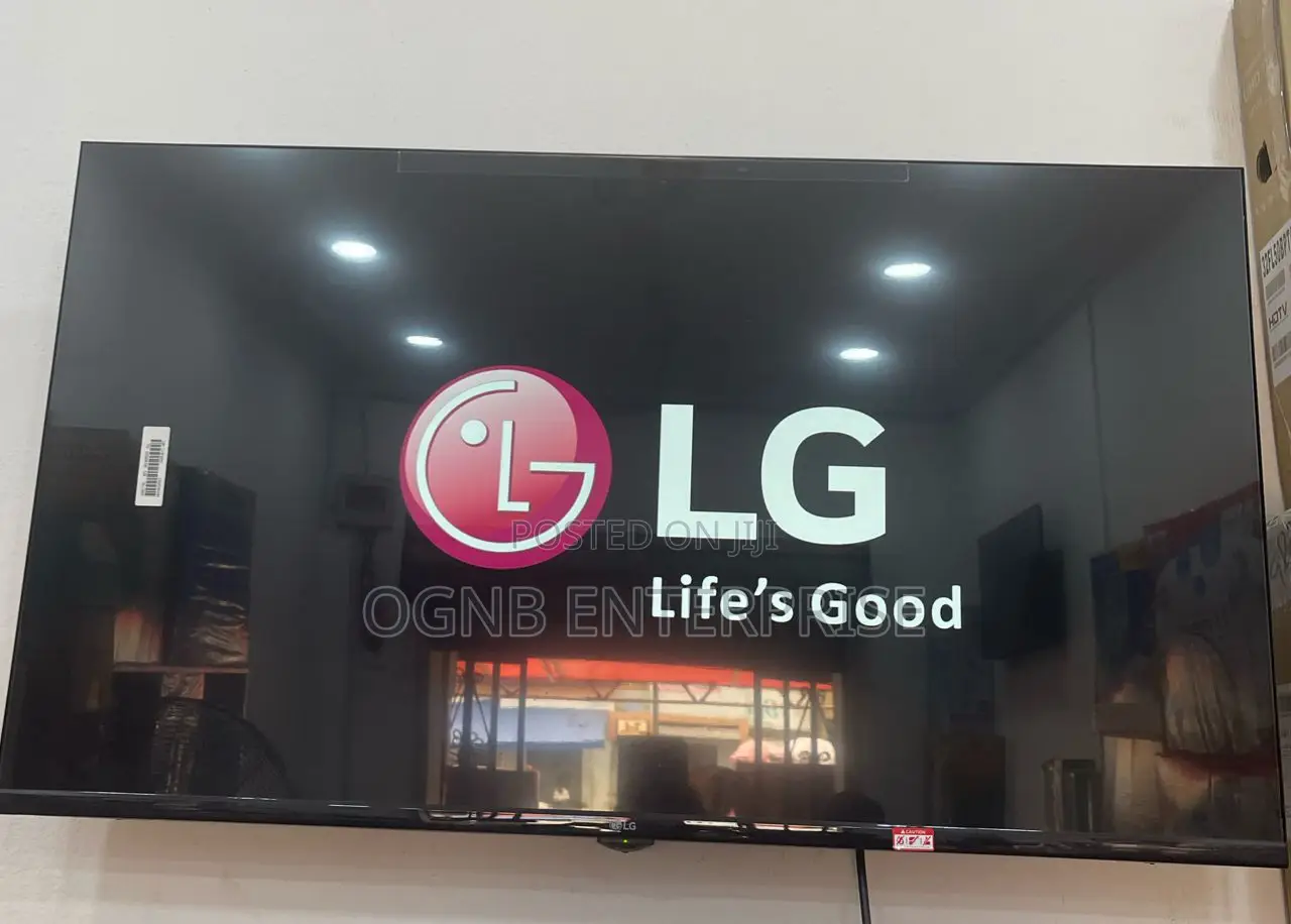 LG Smart TV 45'' Uhd