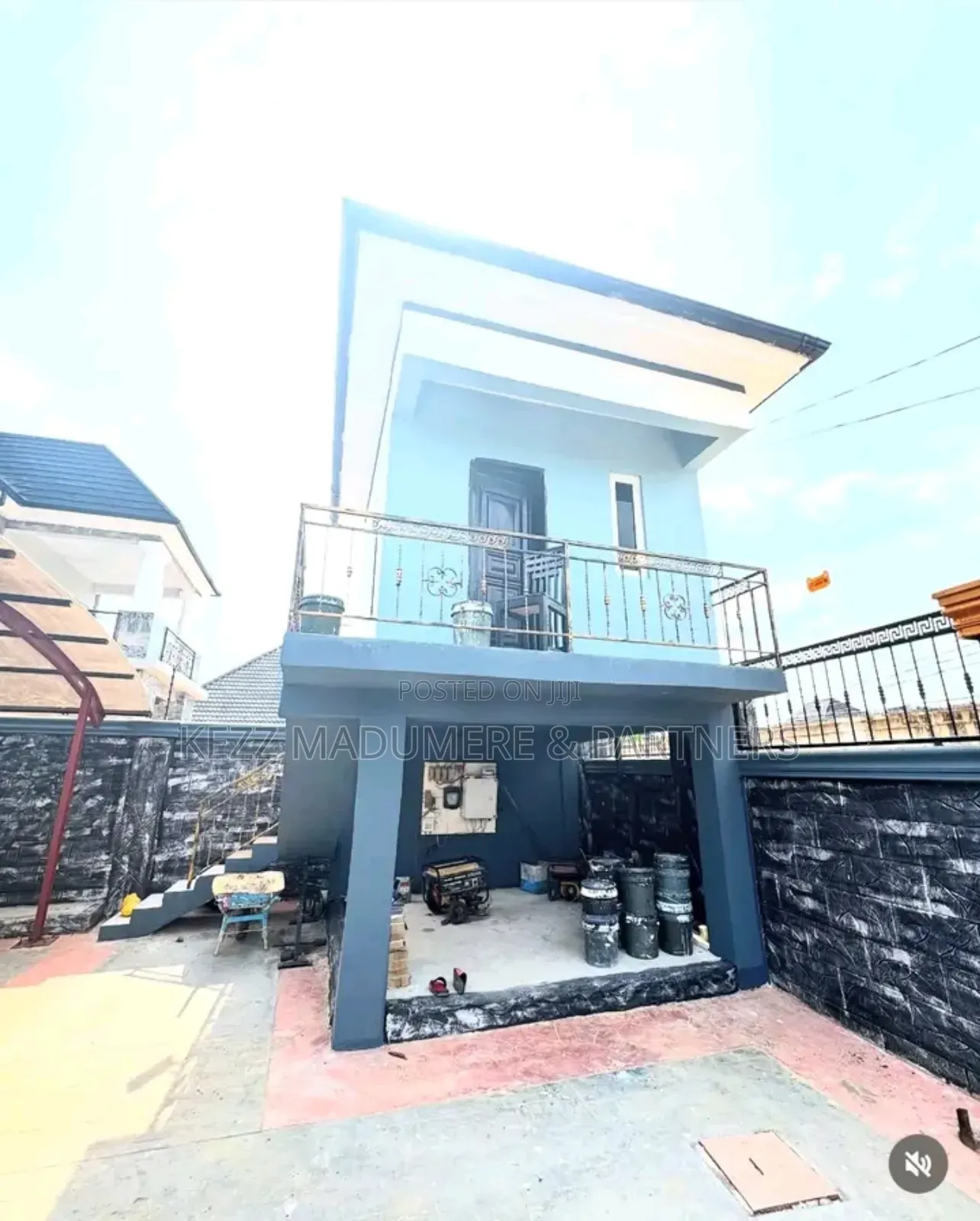 5bdrm Duplex in Radio Estate , Nta , for sale