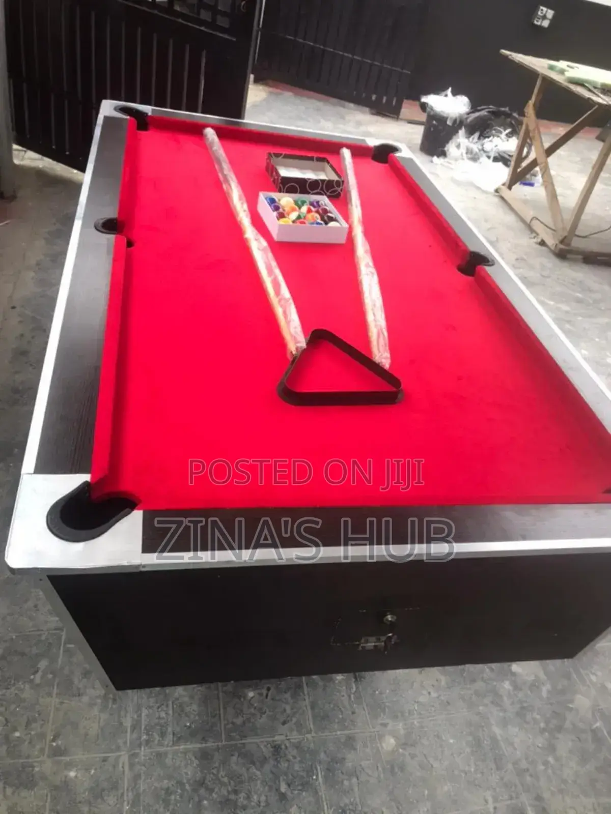 Locally Made 7ft Snooker Table( Comes With Accessories)