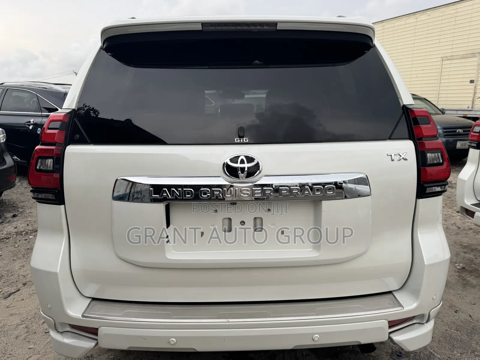 Toyota Land Cruiser Prado 2023 White