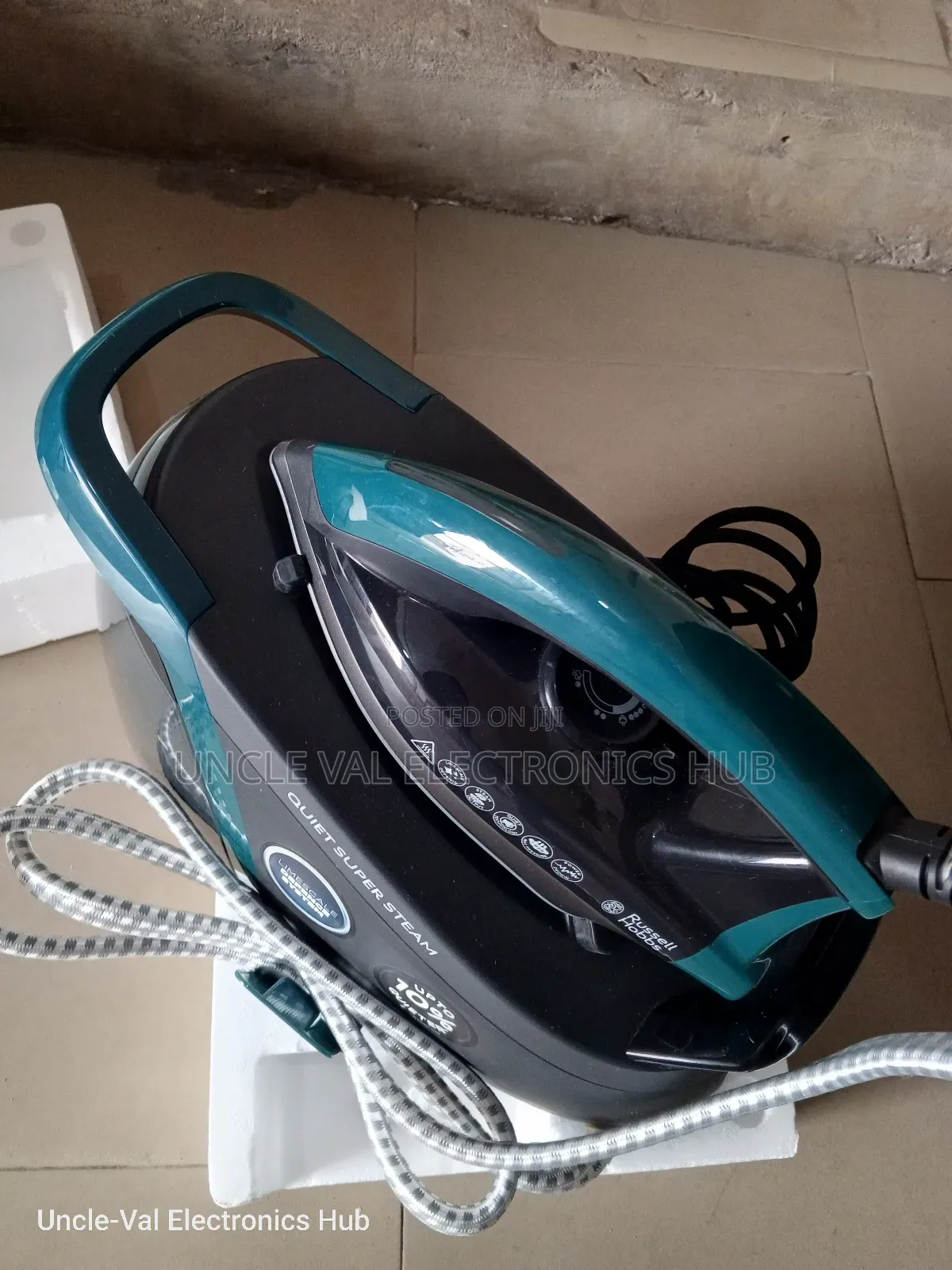 Russell Hobbs Industrial Steam Iron