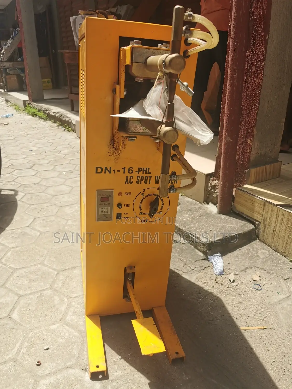 Foot Pedal Spot Welding Machine