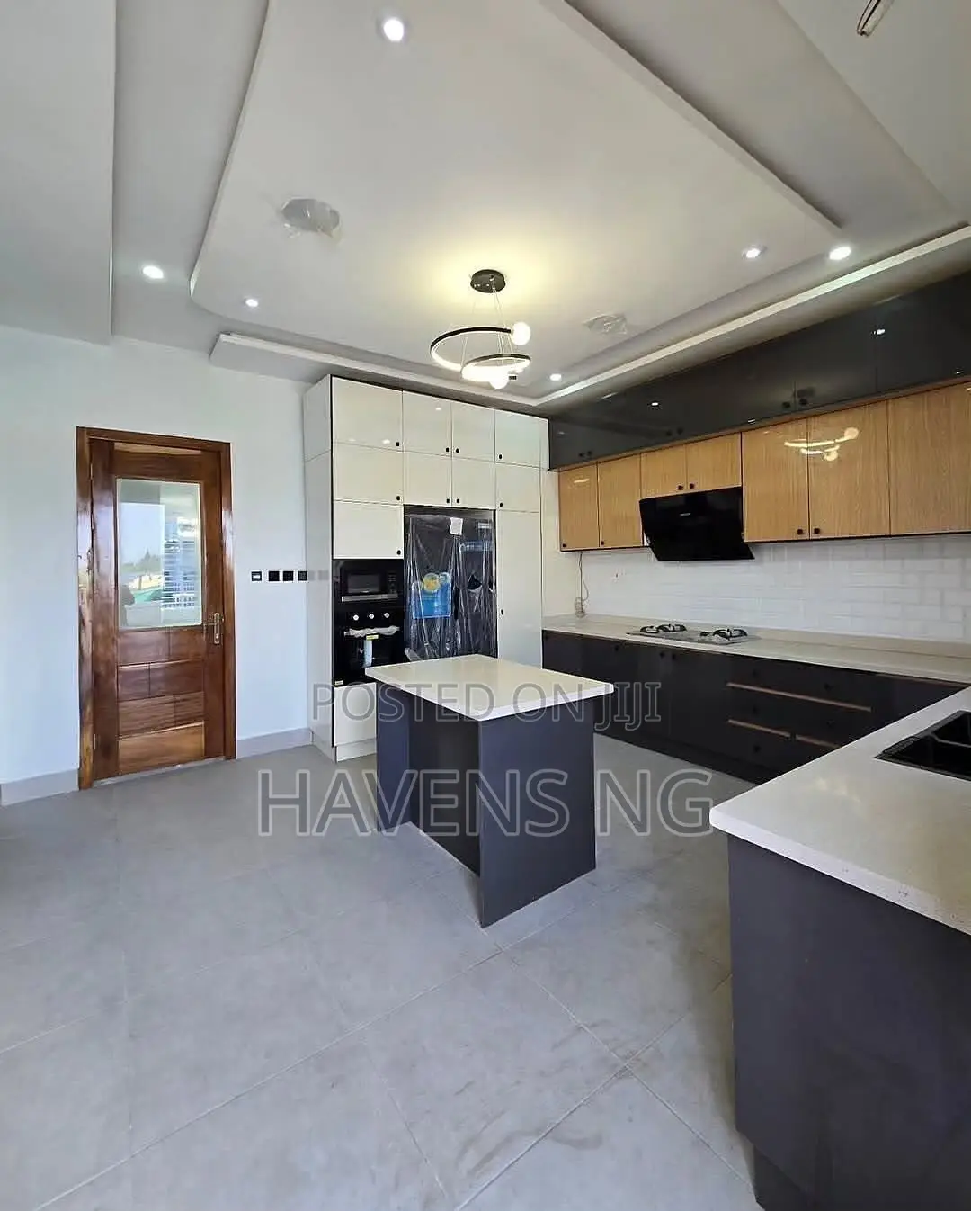 5bdrm Duplex in Lekki Phase 1 for sale