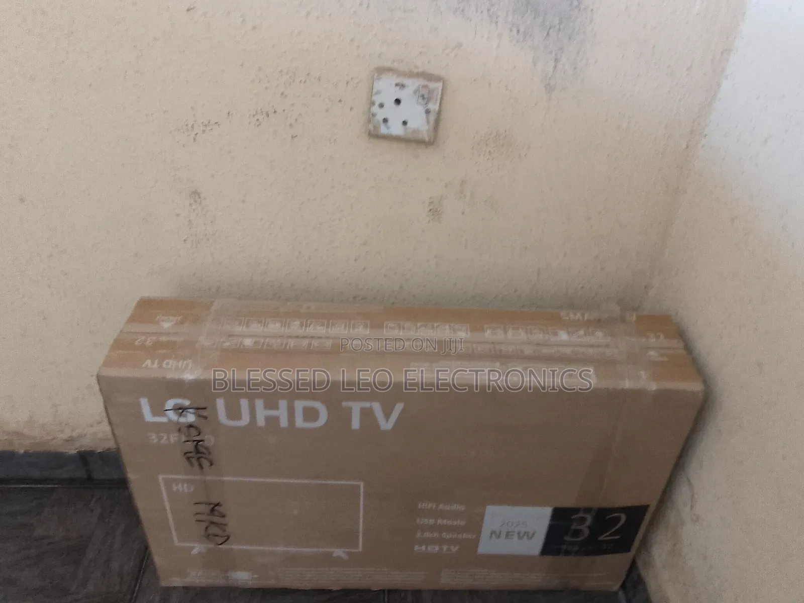 32 Inches Stunning Uhrahd